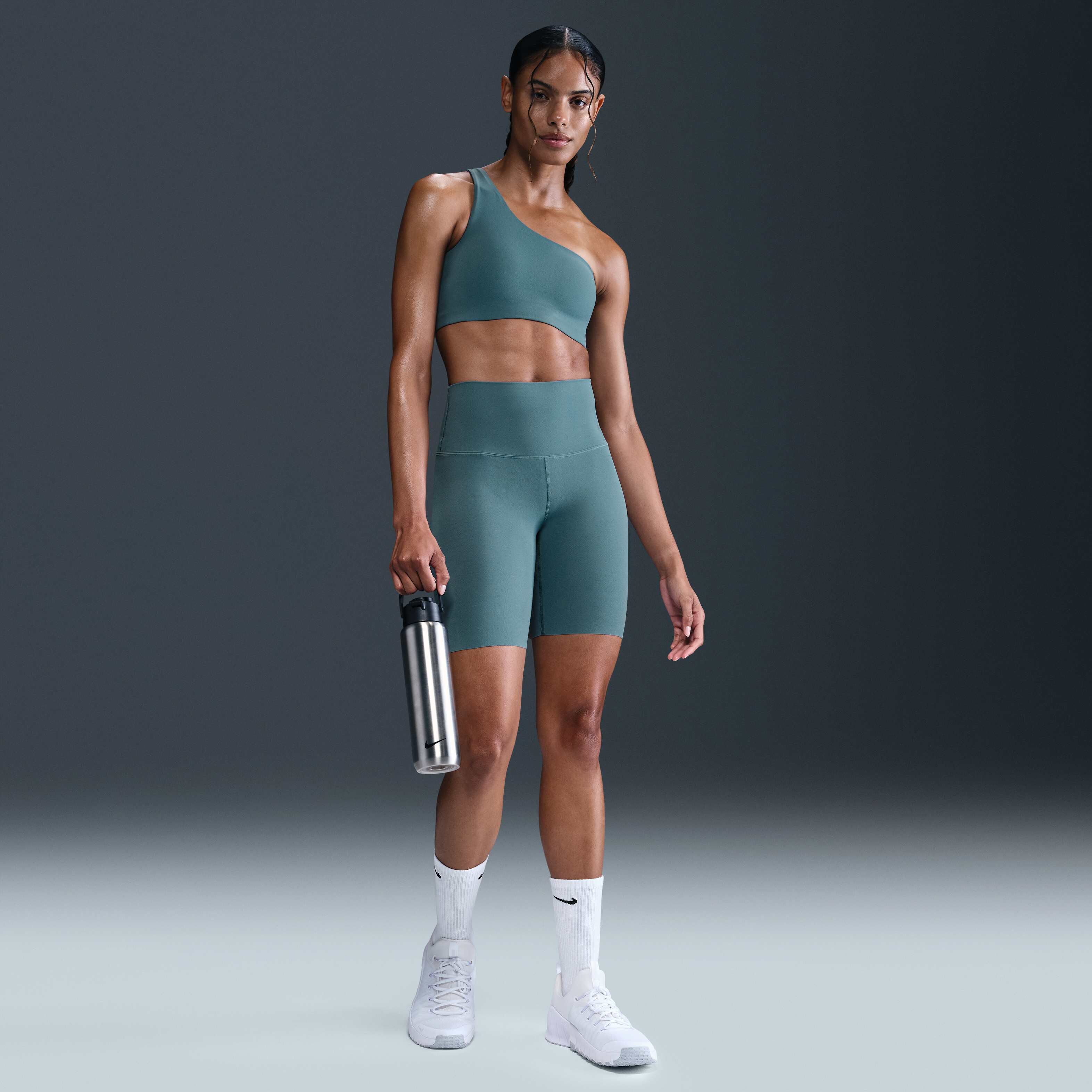 Nike Zenvy Asymmetrical image number 3