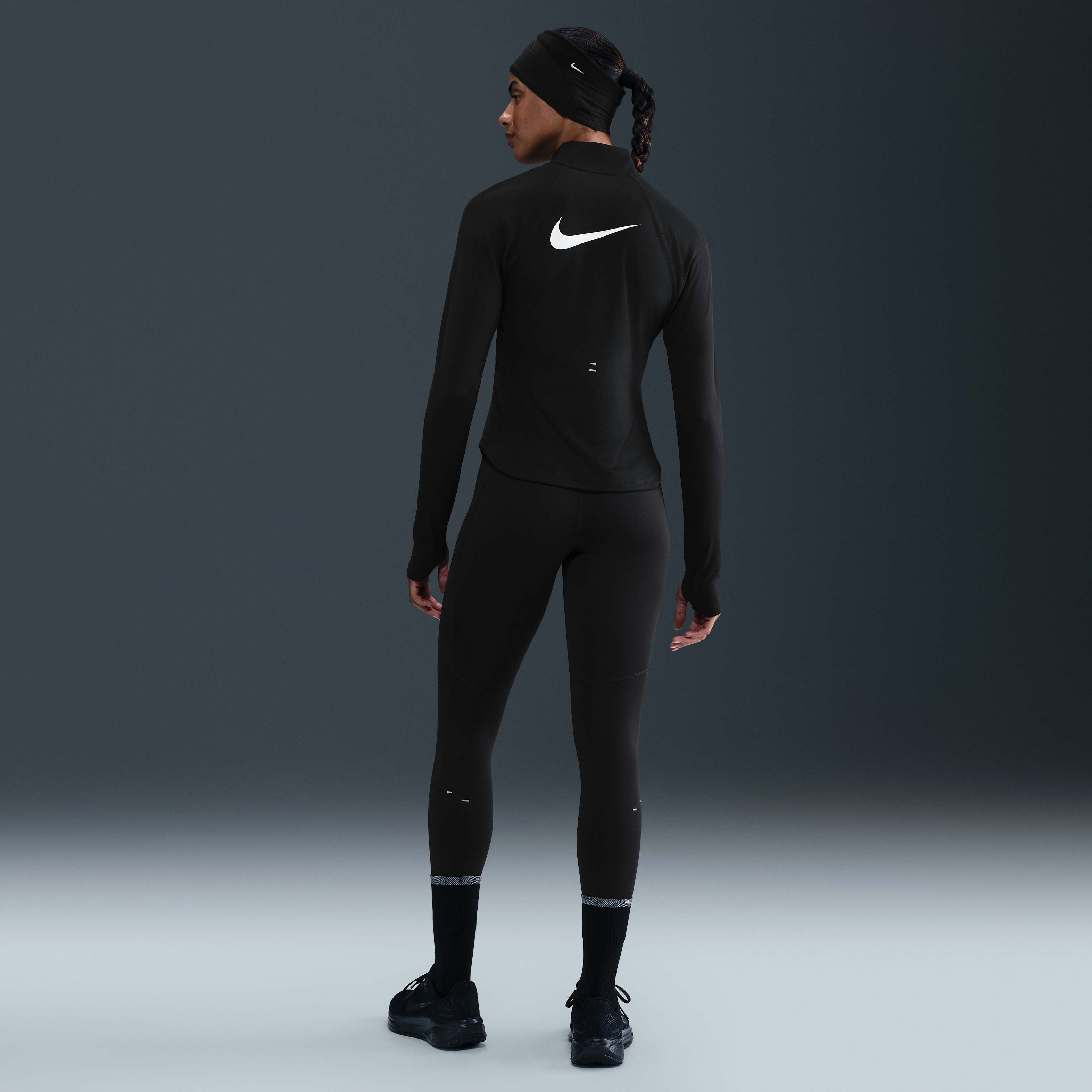 نايكي تيمبو سووش image number 4