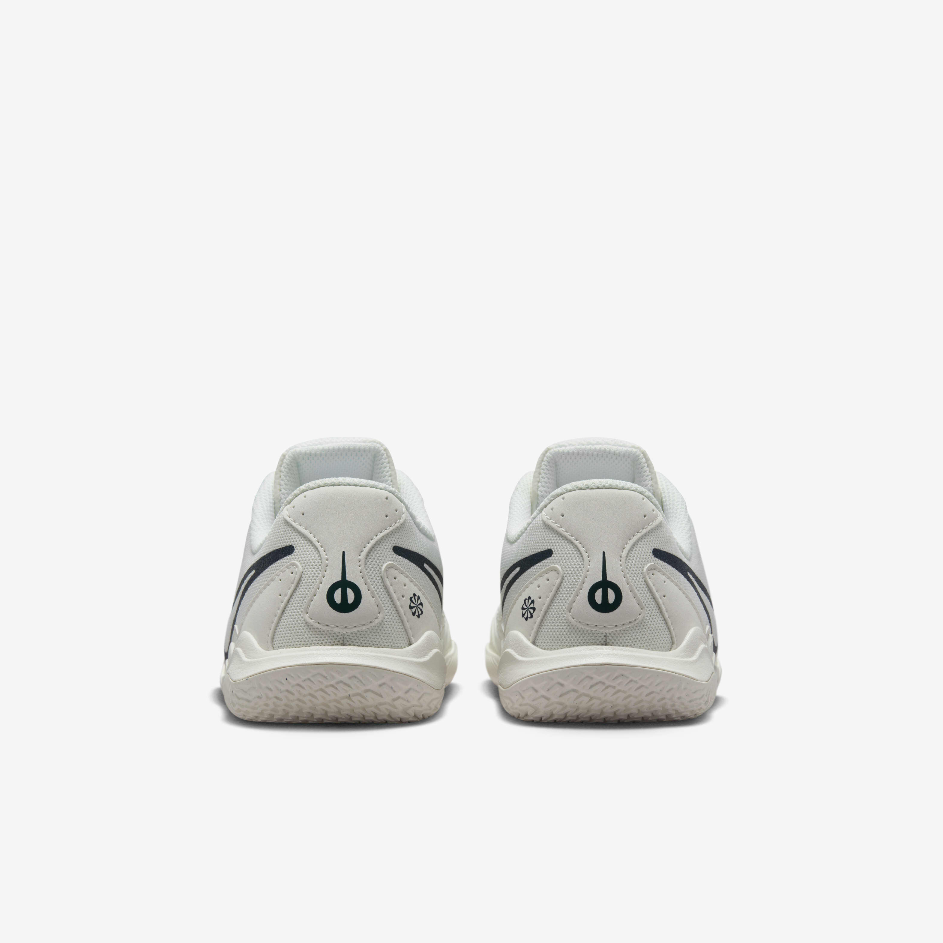 Nike Jr. Tiempo Pearl Legend 10 Academy image number 5