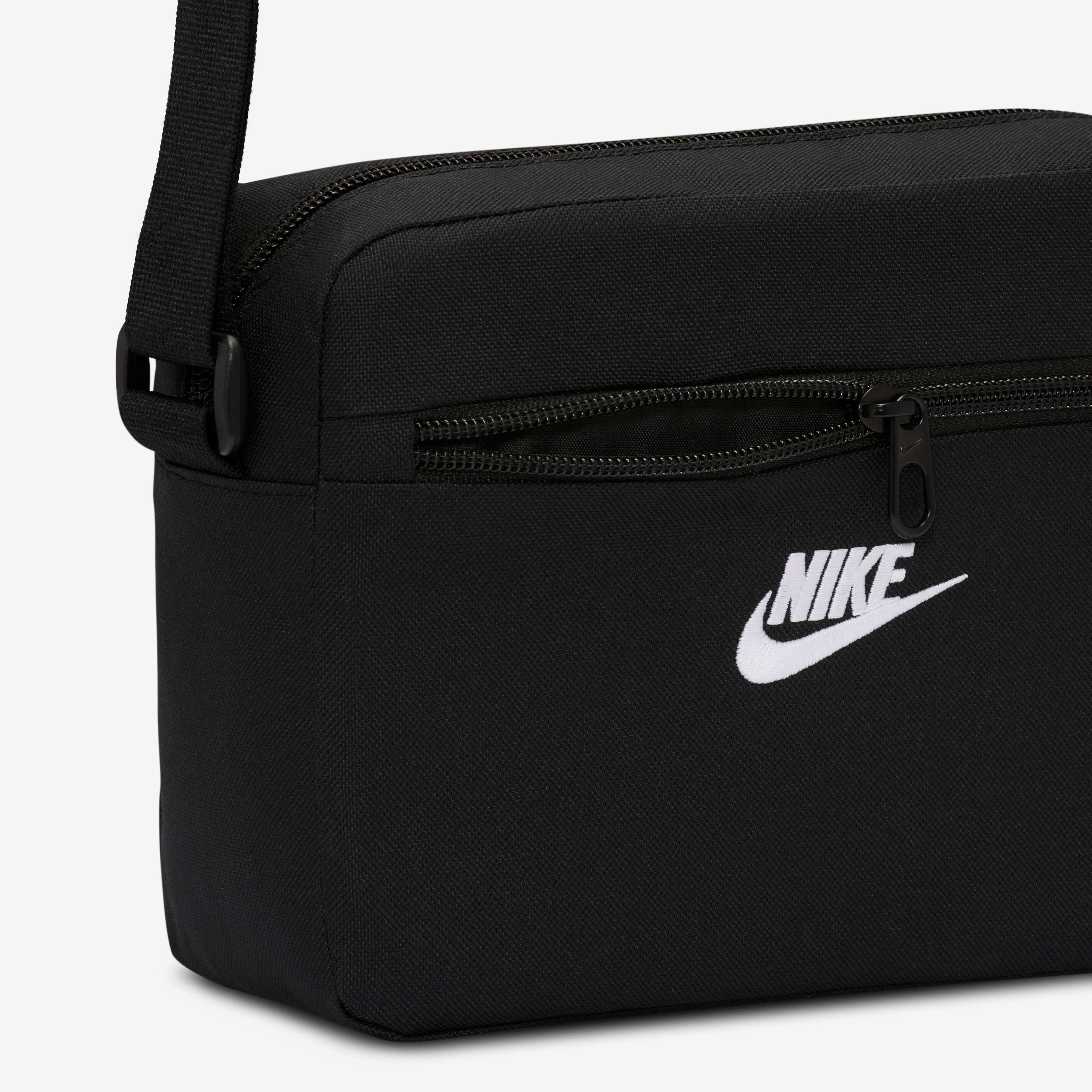 Nike Heritage image number 6