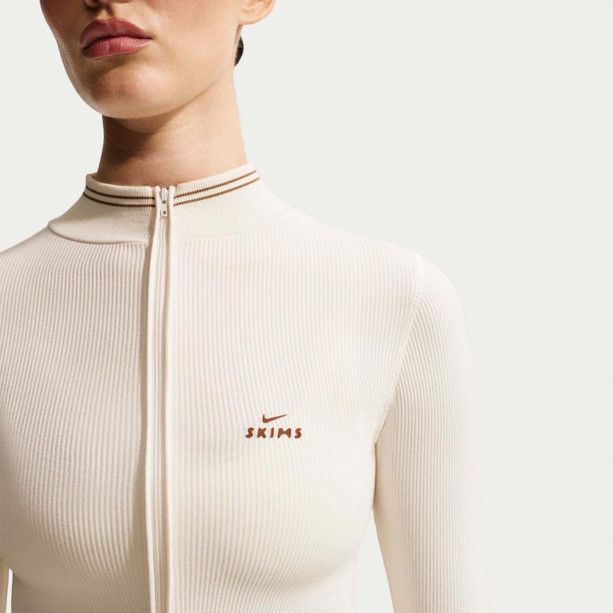 NikeSKIMS Ribbed Seamless image number 6
