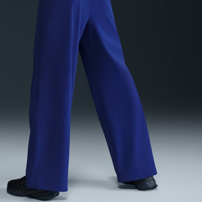 Nike 24.7 PerfectStretch image number 2 Nike 24.7 PerfectStretch image number 2