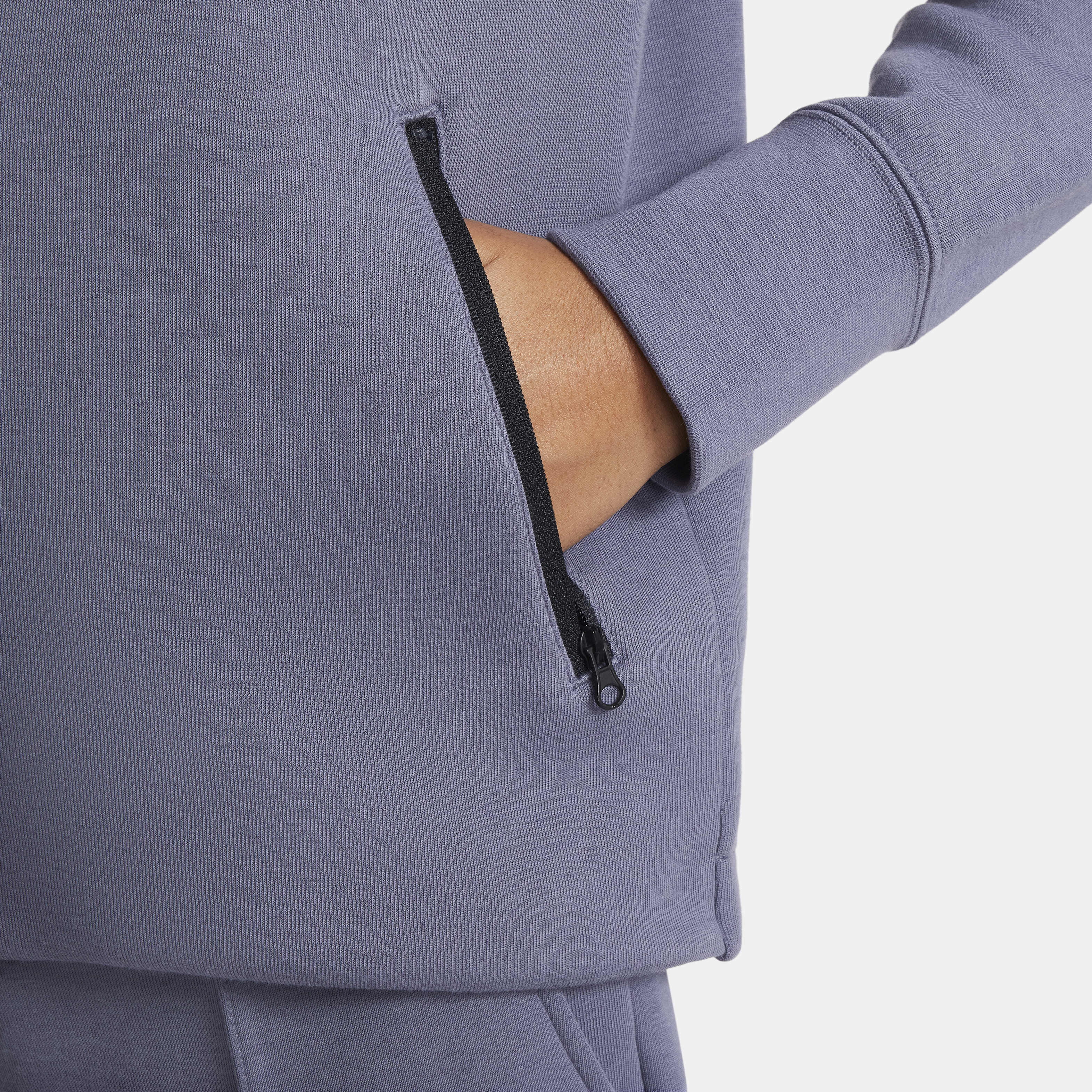 Nike Sportswear Tech Fleece image number 4