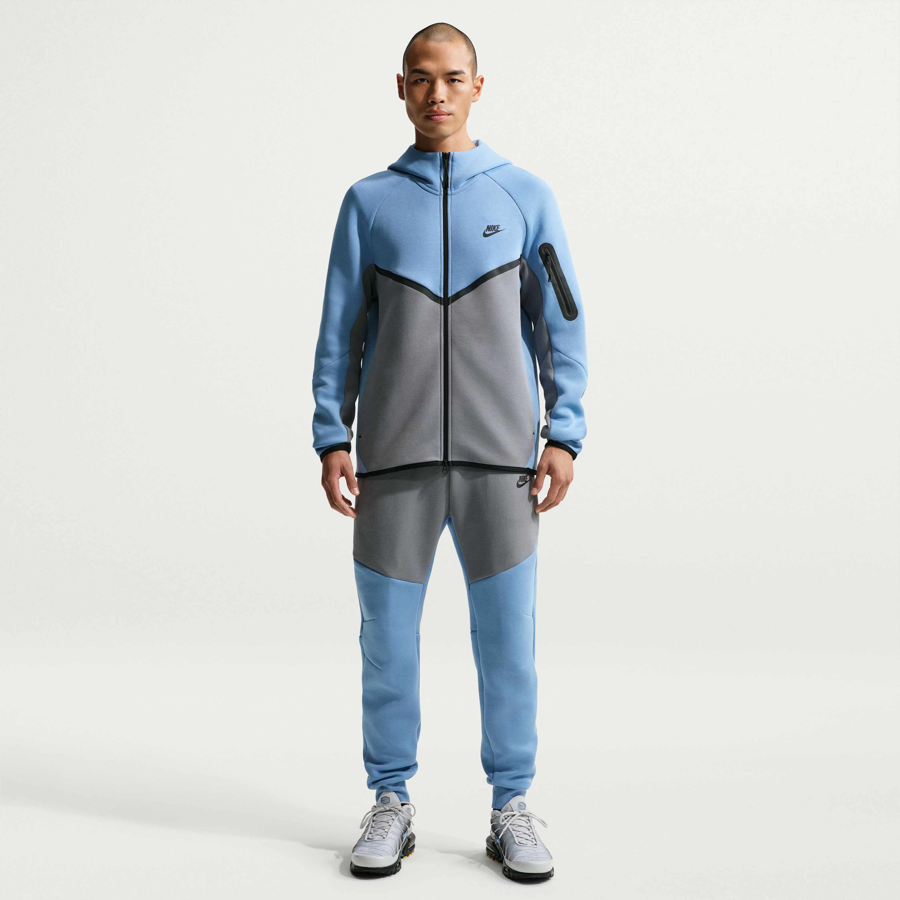 Nike Tech image number 3