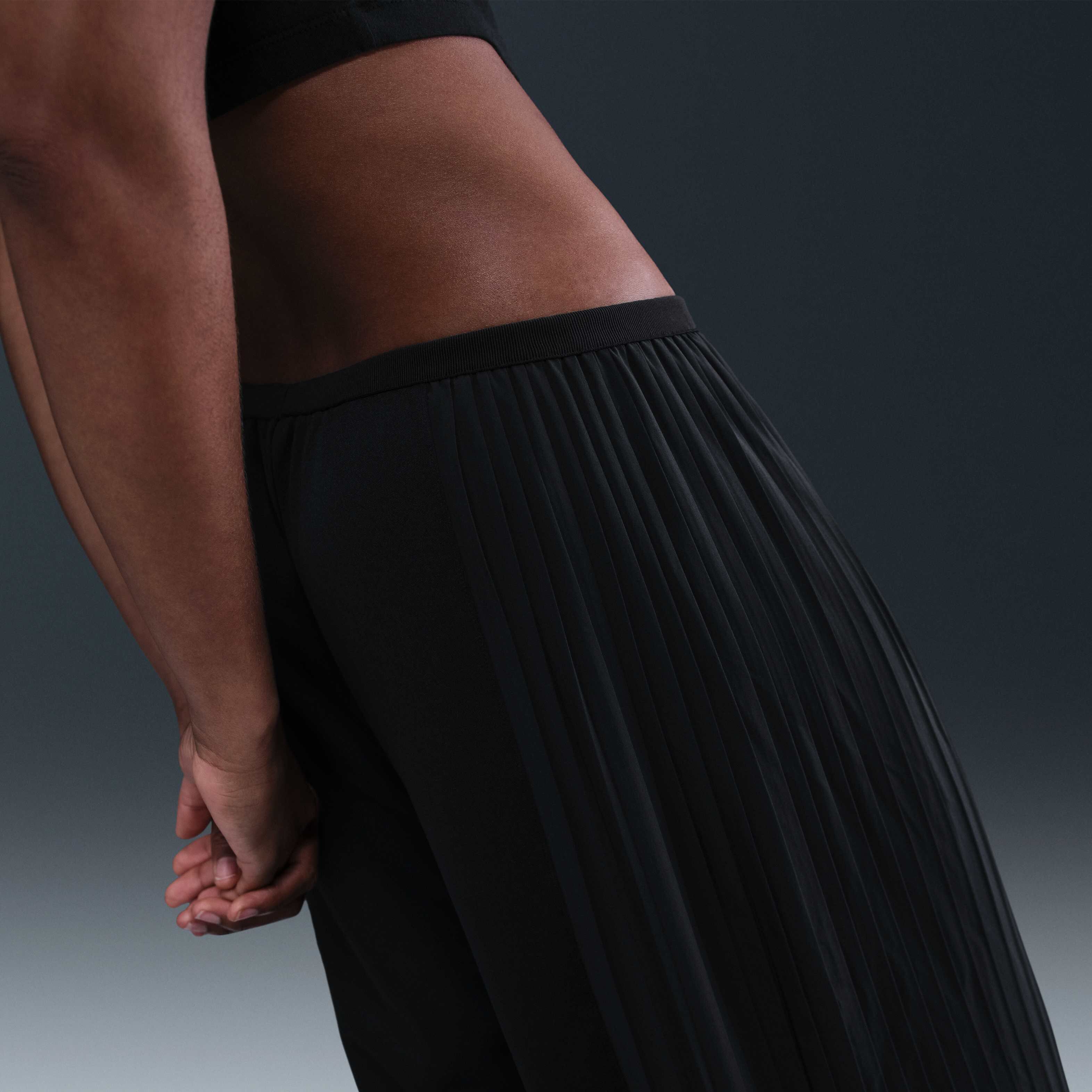 نايكي سبورتسوير image number 2