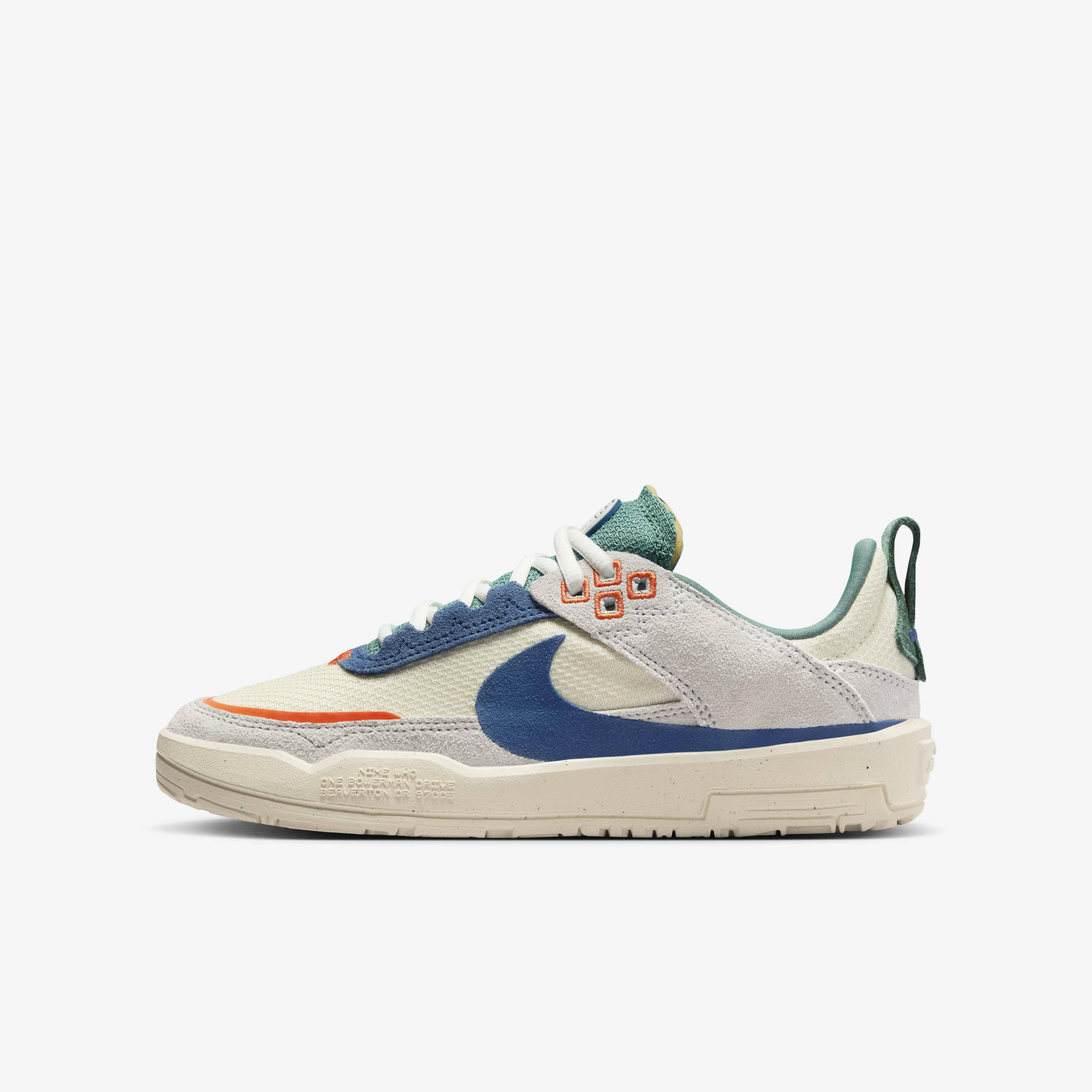 Nike shoes dubai sale outlet