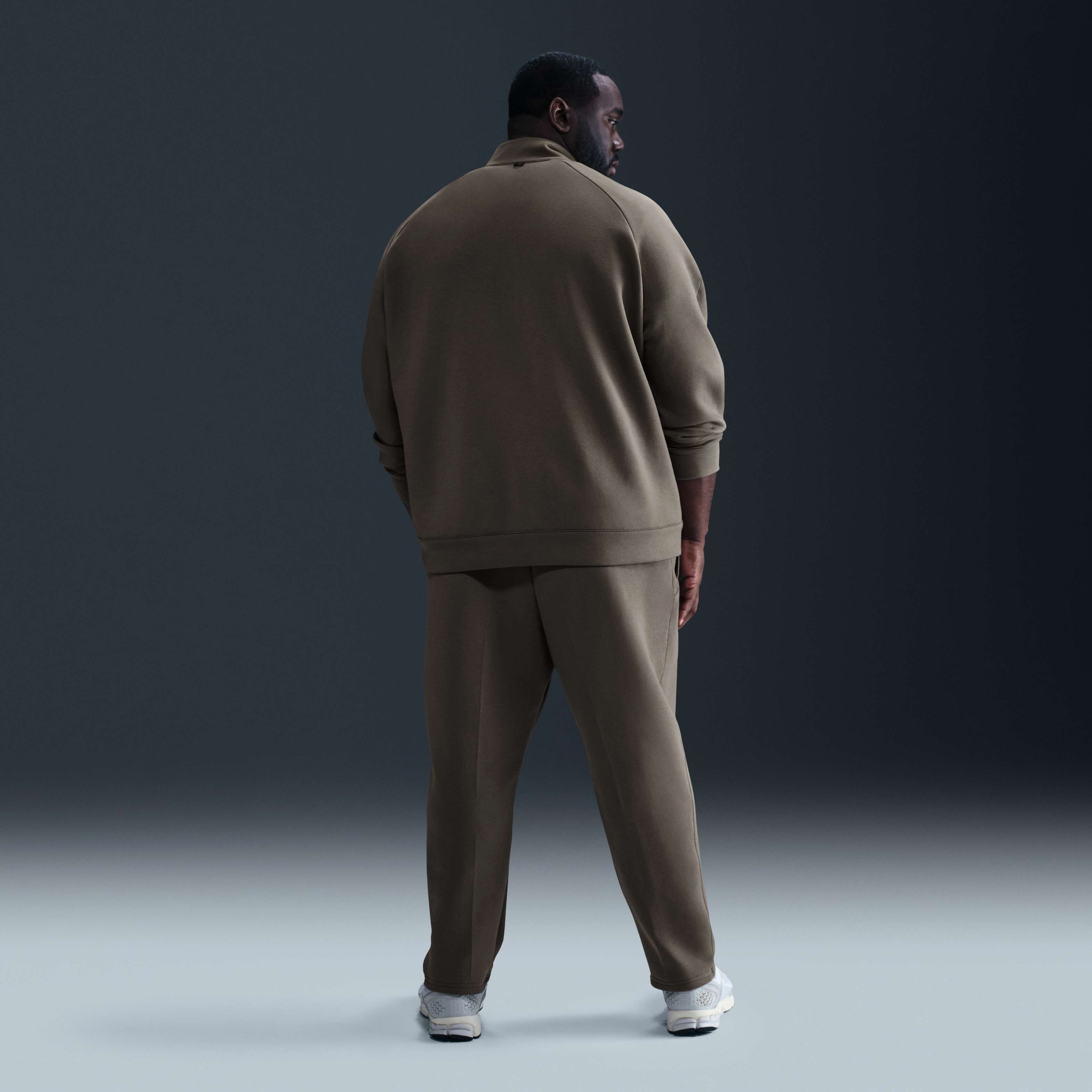 نايكي 24.7 امبوسبلي سوفت image number 9