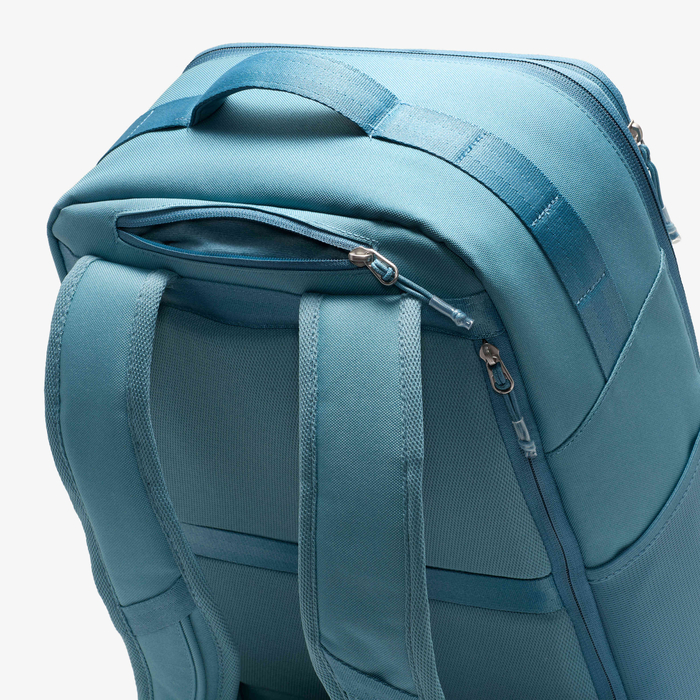 نايكي يوتيليتي سبيد image number 8 نايكي يوتيليتي سبيد image number 8