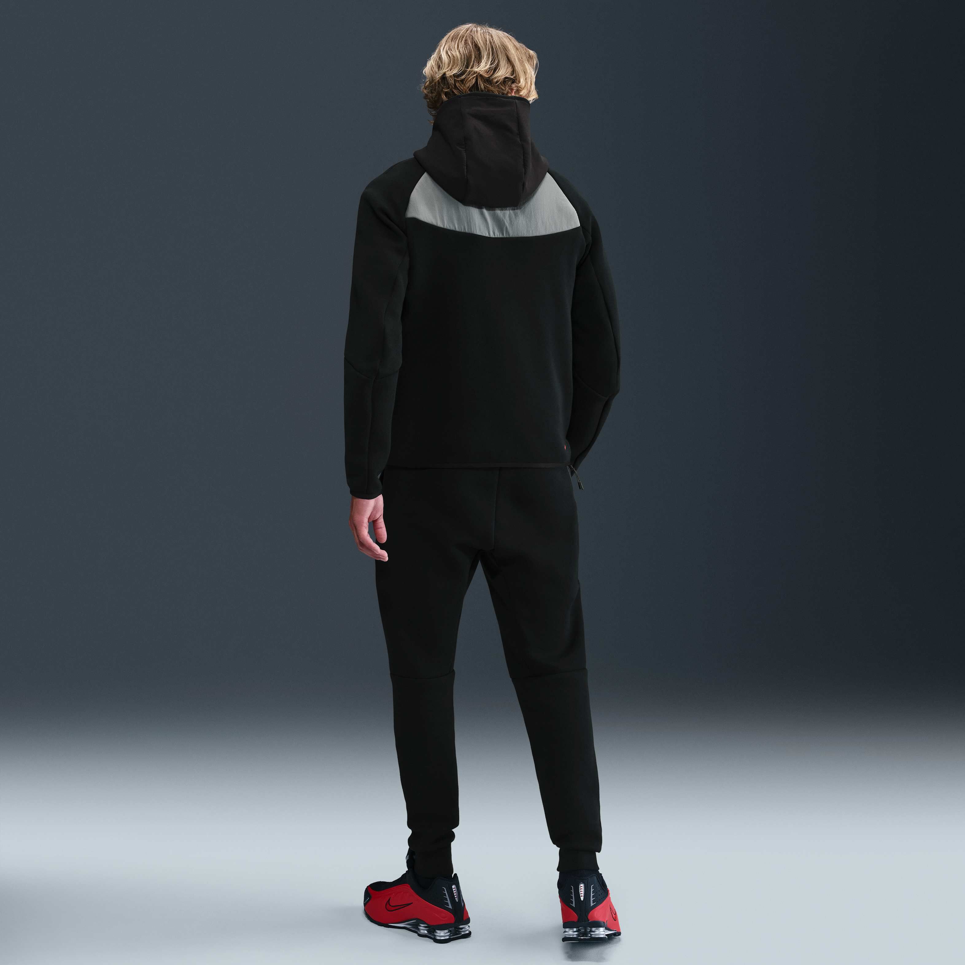 نايكي تك image number 4