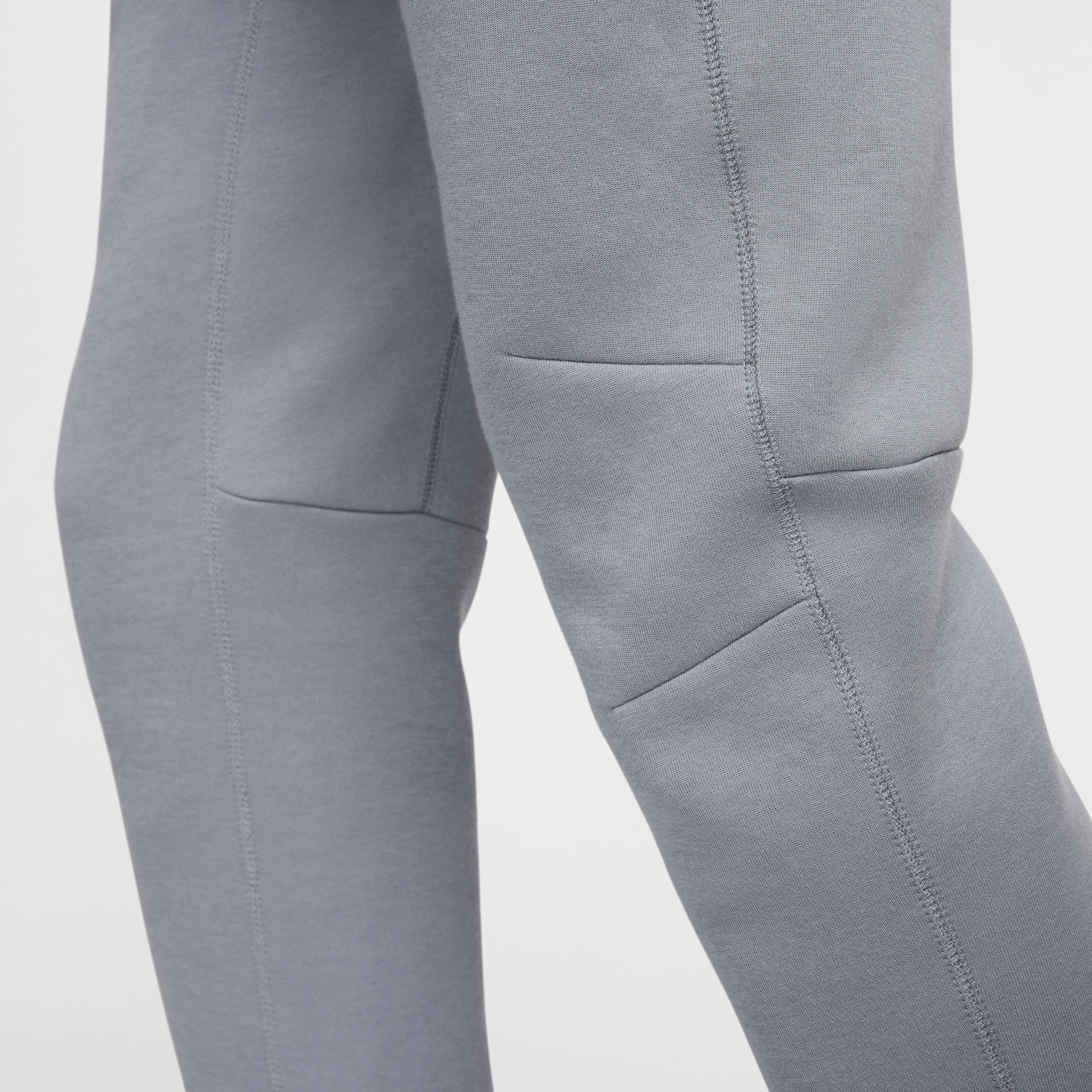 Nike Sportswear Tech Fleece image number 5