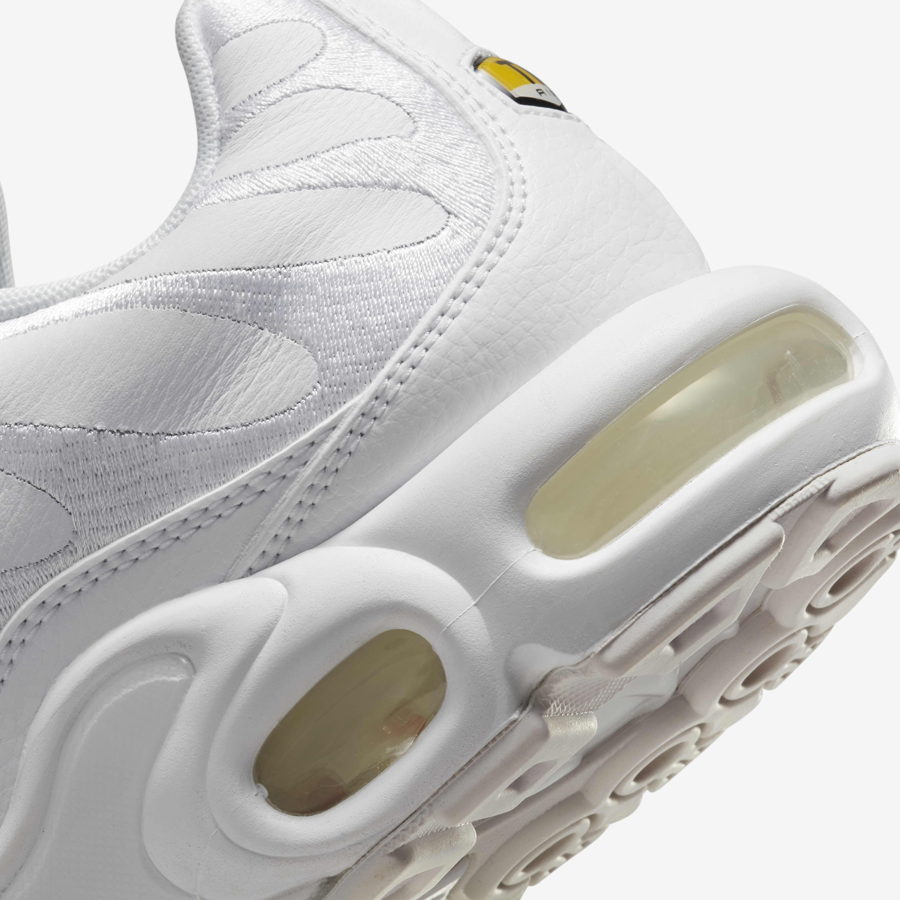 Nike Air Max Plus image number 8