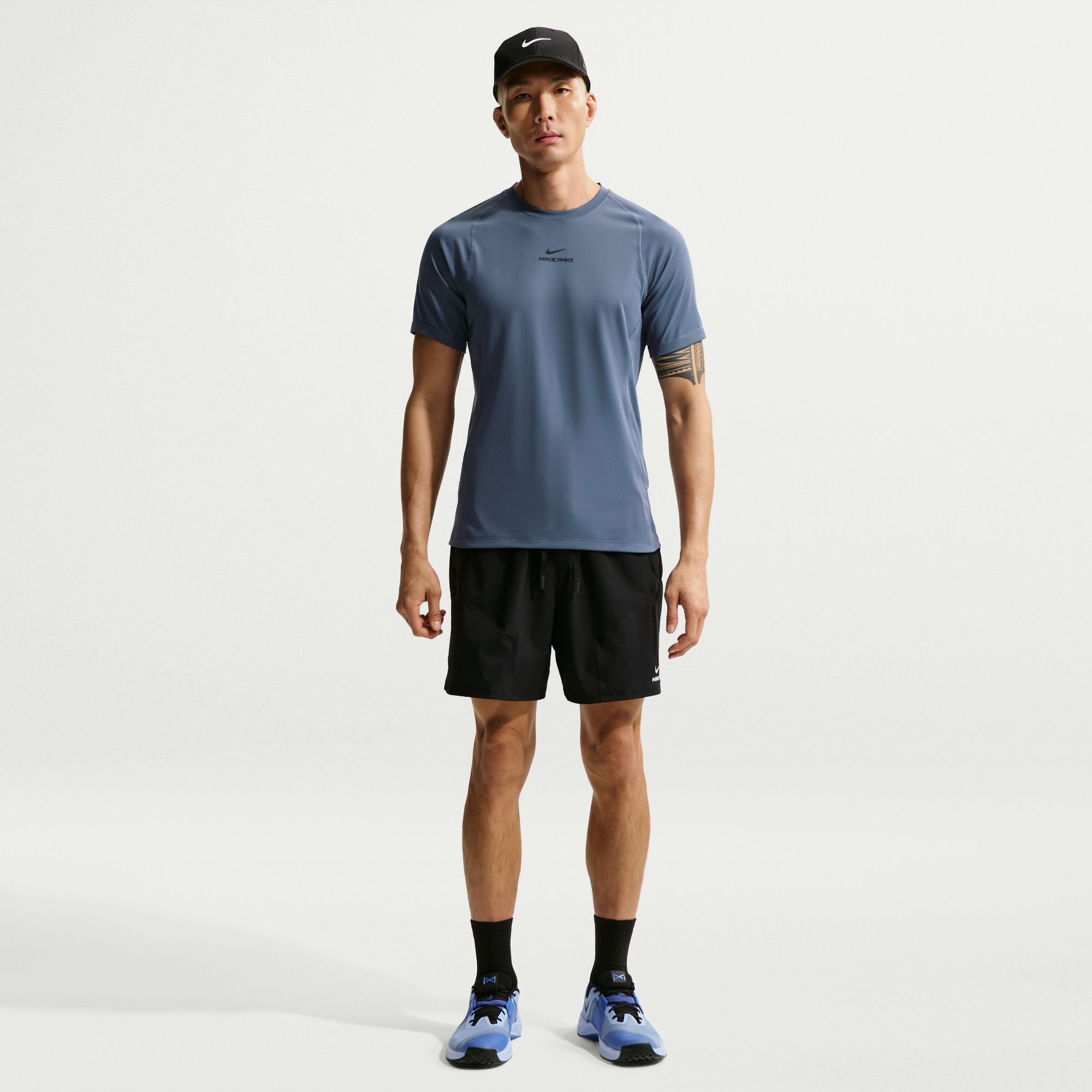 Nike Pro Training image number 0