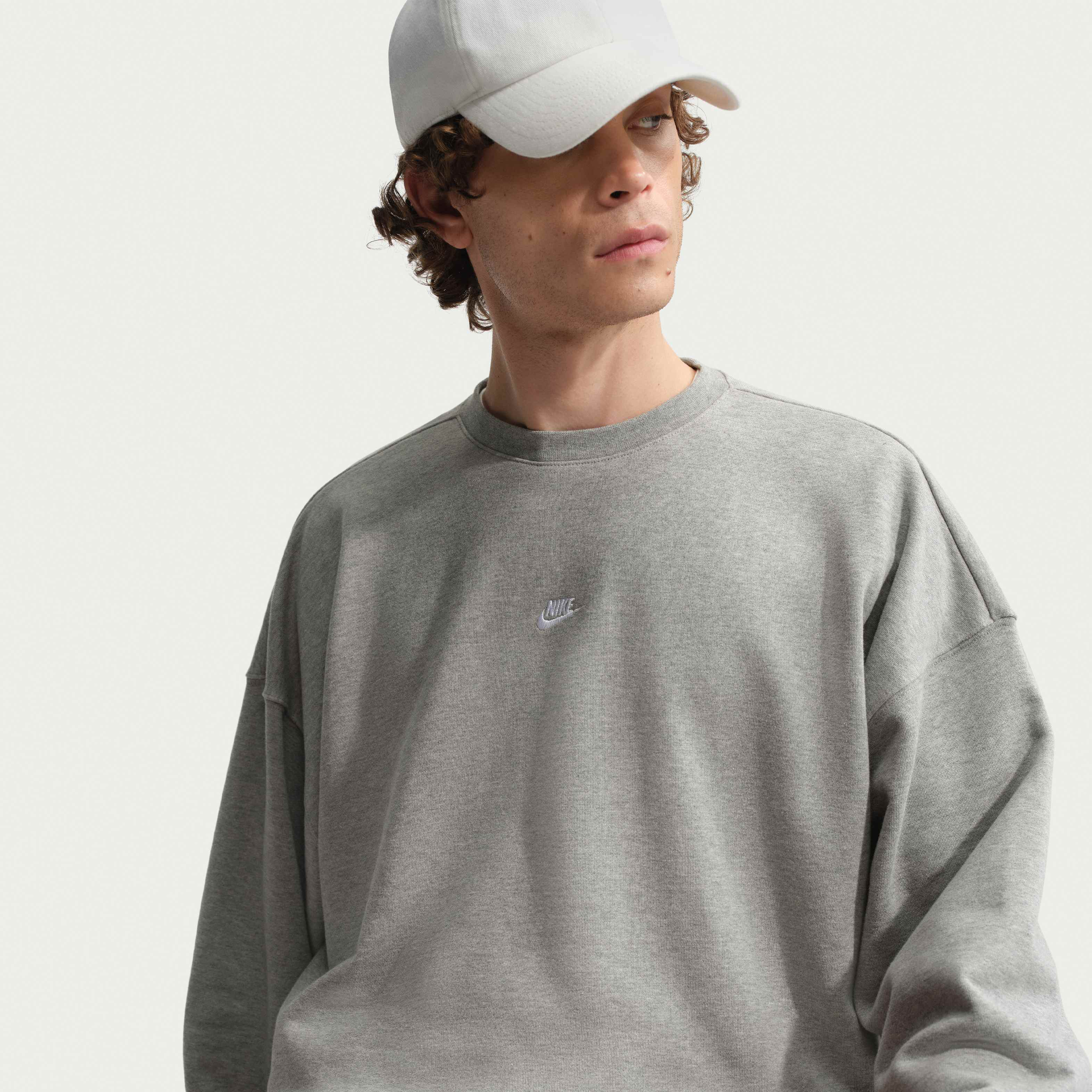 Nike Sportswear Club image number 2