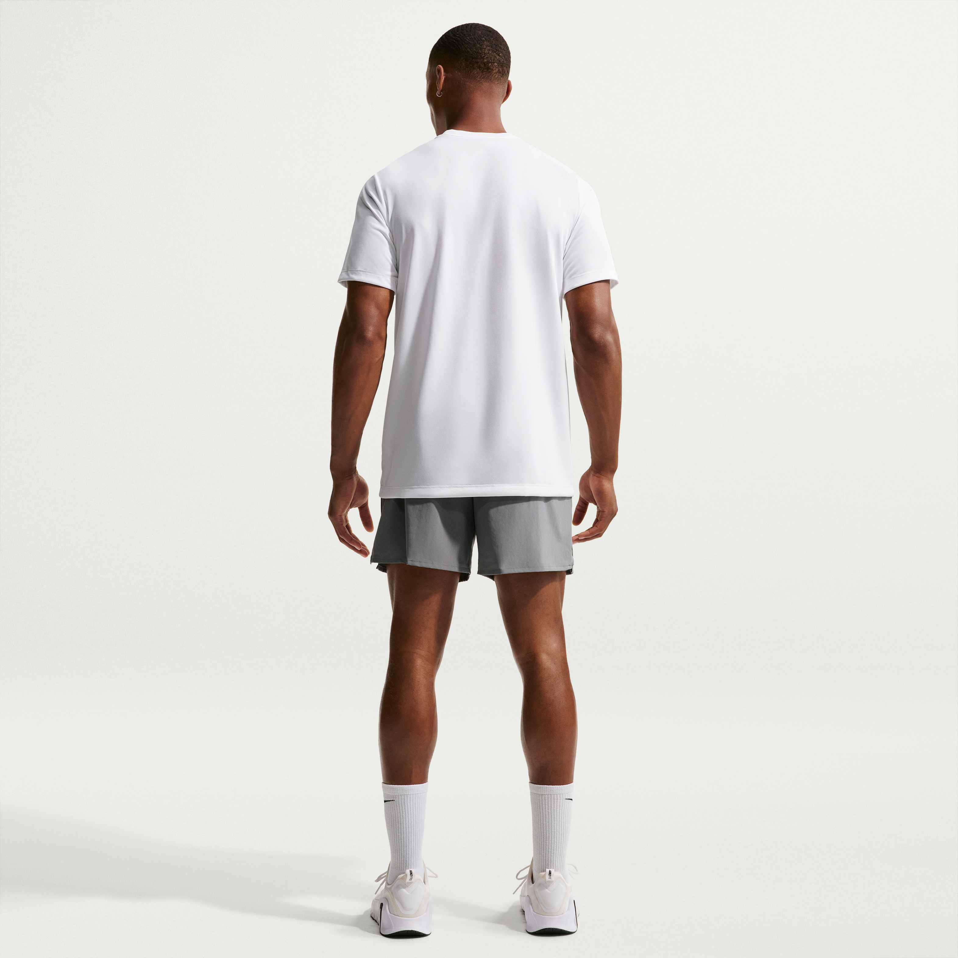Nike Dri-FIT Legend image number 4