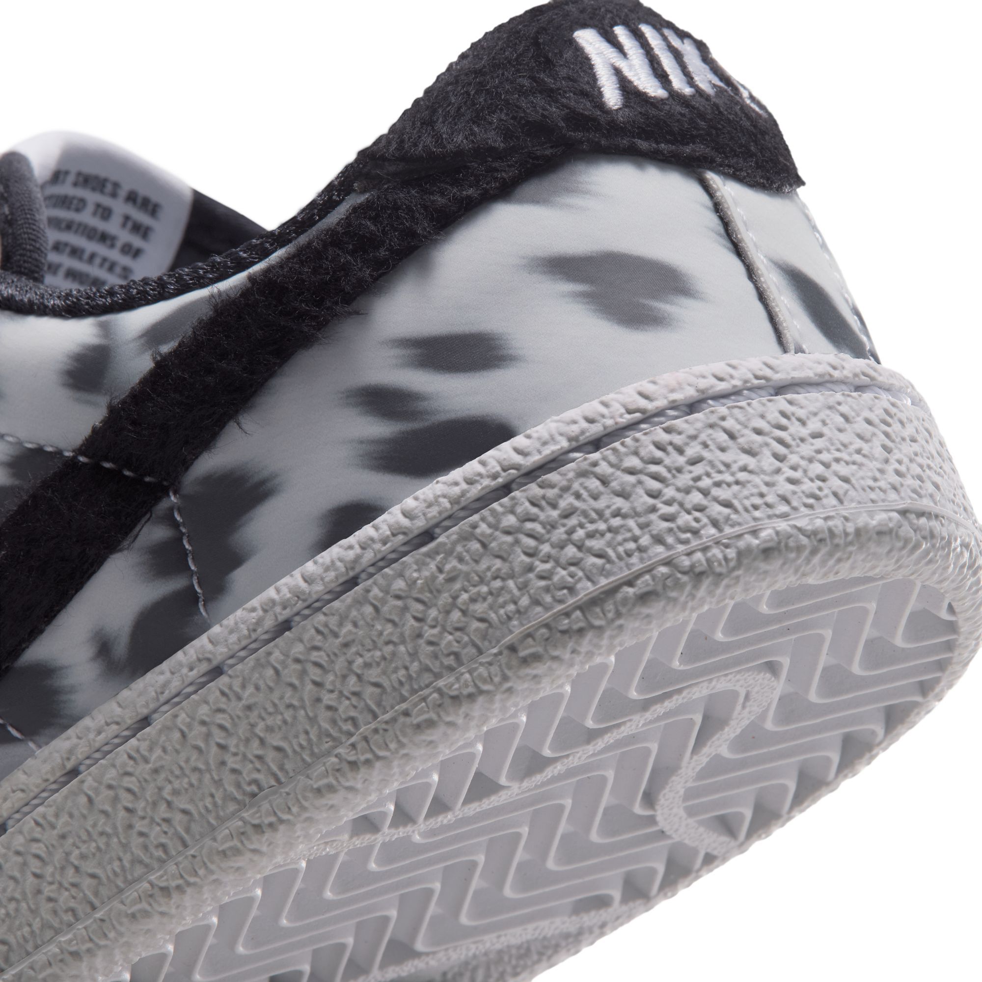 Nike Tennis Classic image number 9