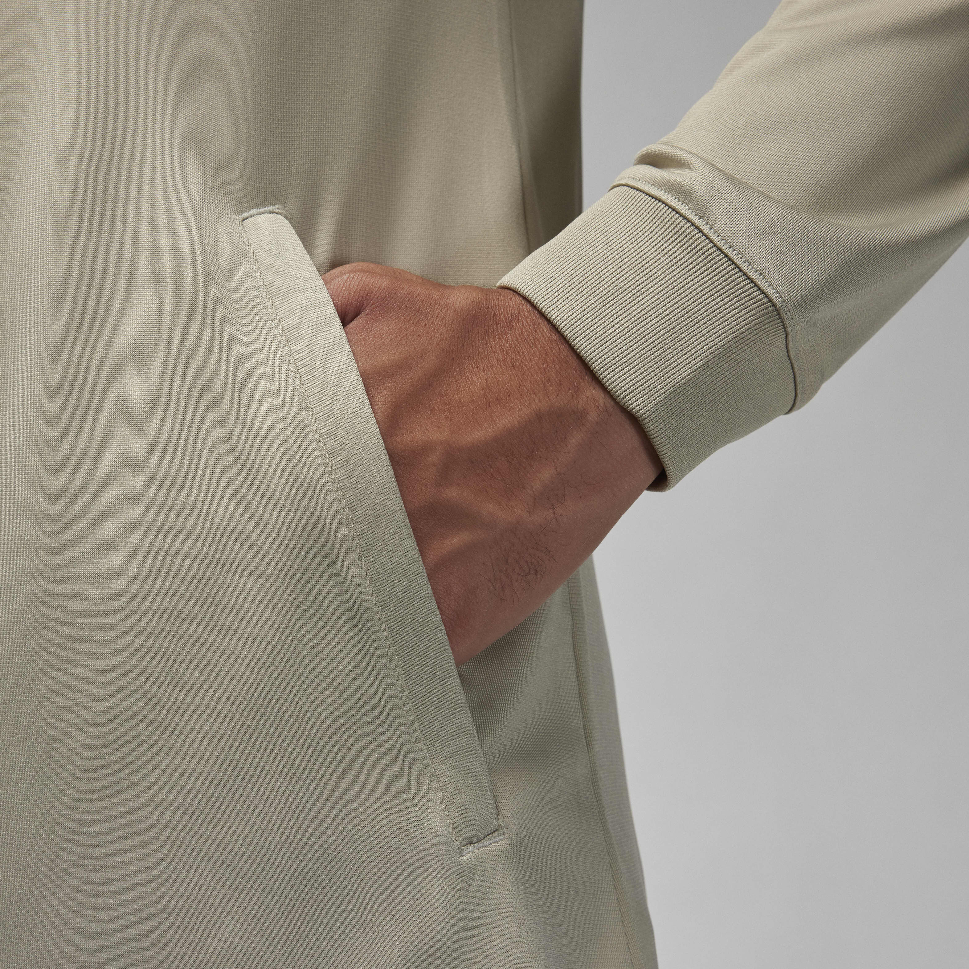 Paris Saint-Germain Strike Third image number 6