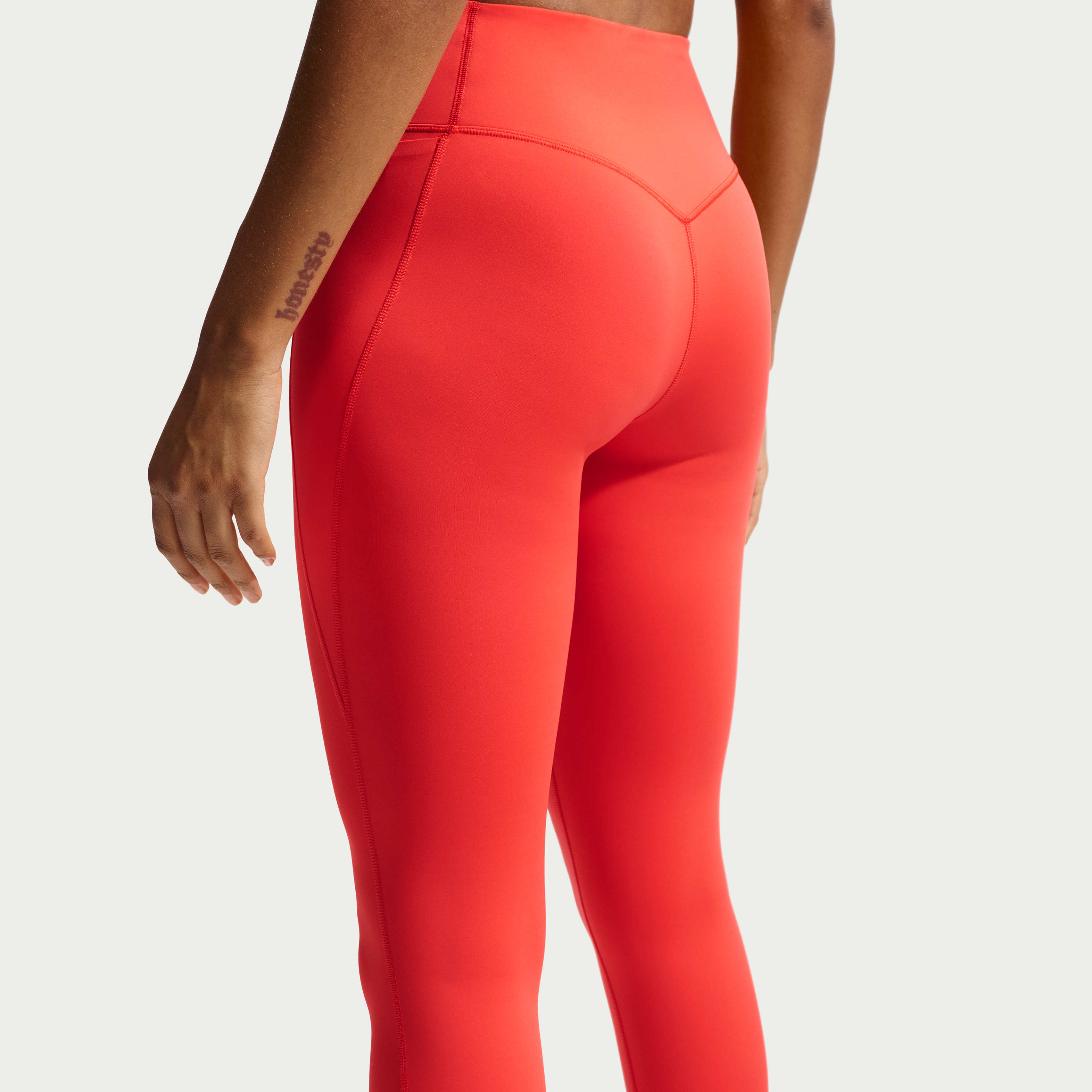 Nike Universa image number 2