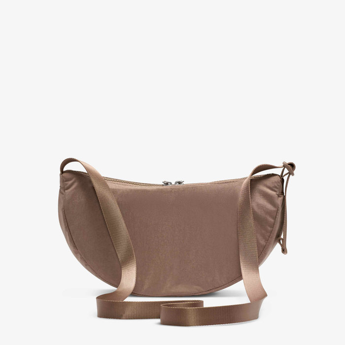 نايكي أورا image number 2 نايكي أورا image number 2