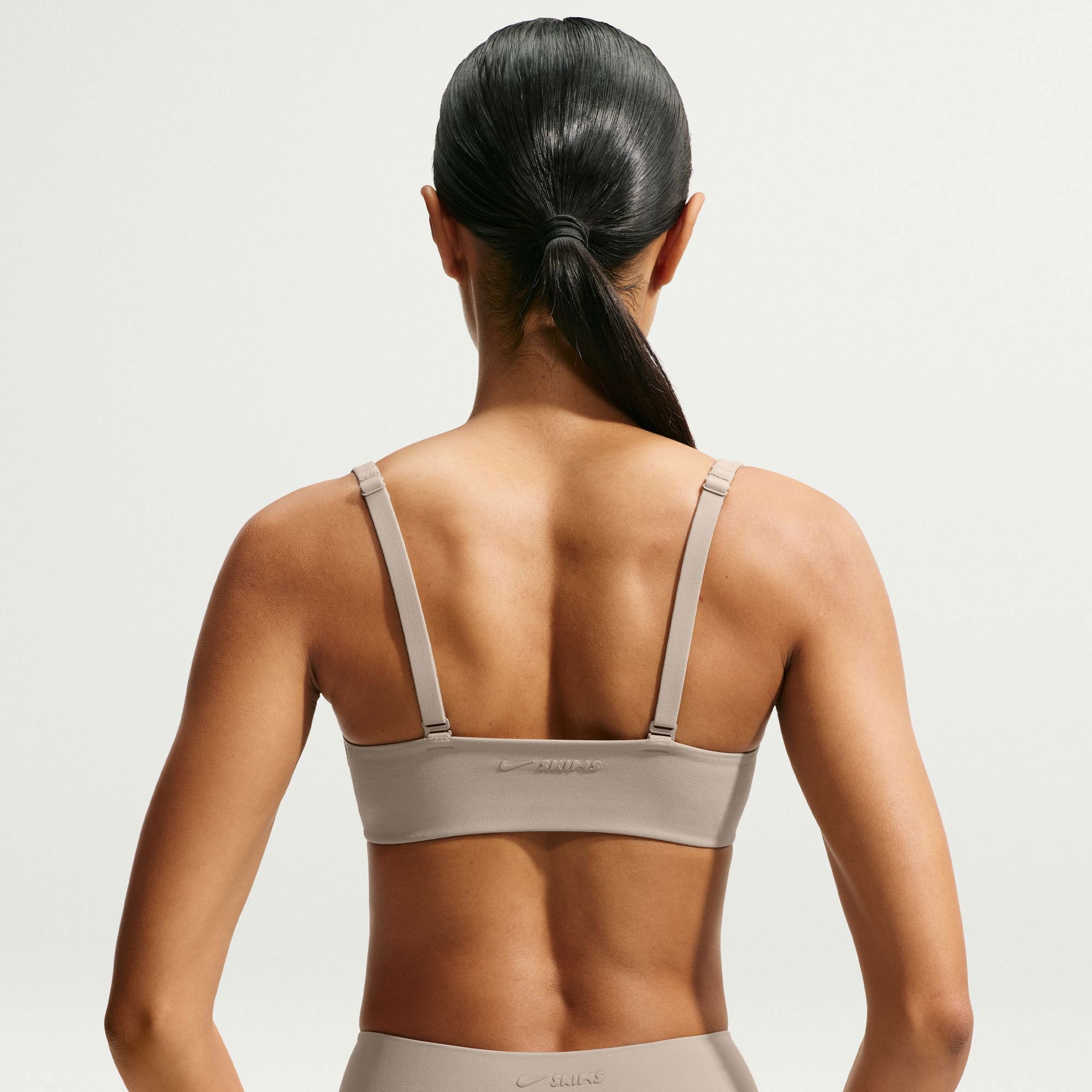 NikeSKIMS Studio Stretch image number 4