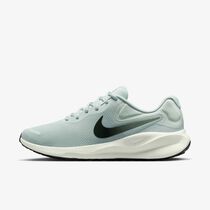 Nike Revolution 7