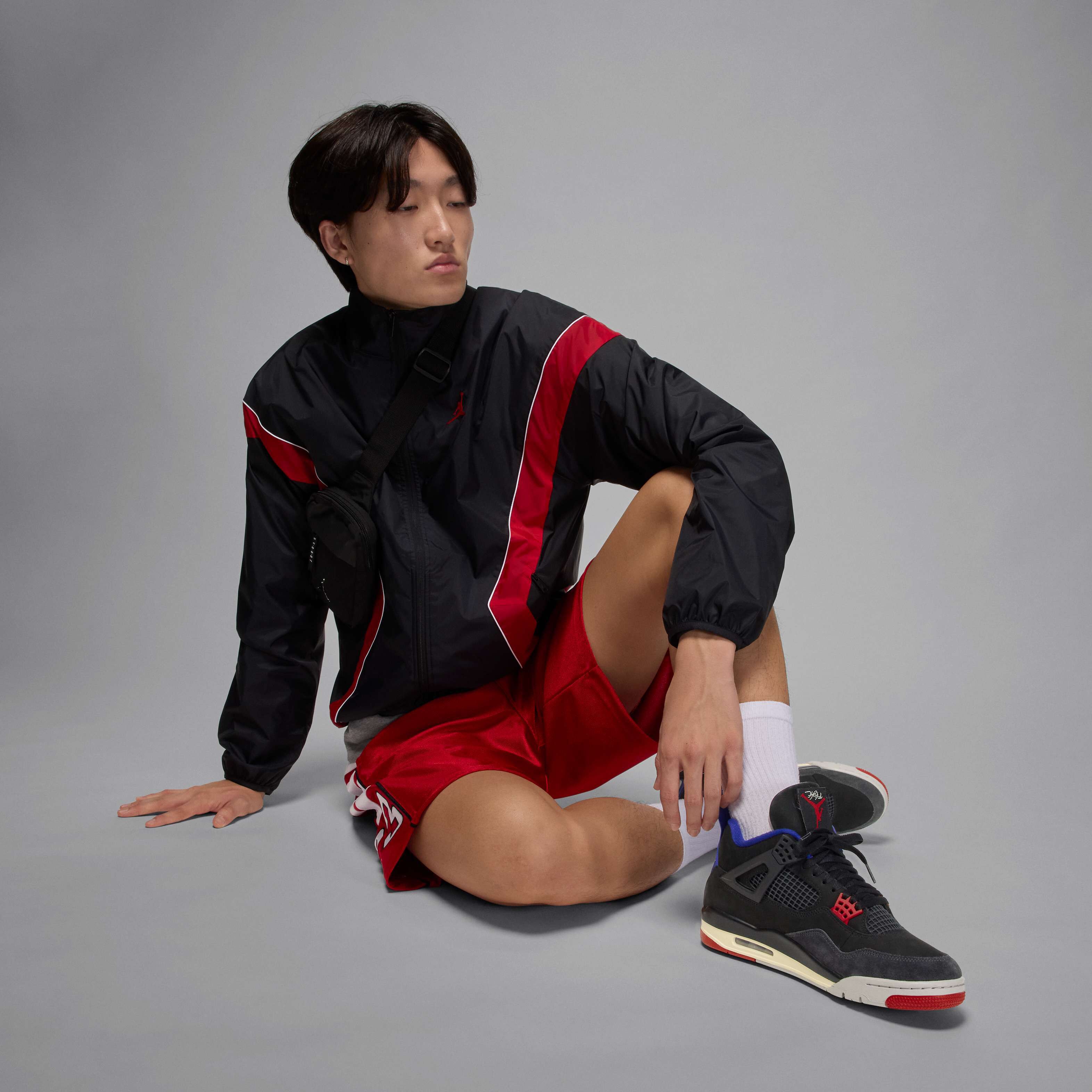 Air Jordan 4 Retro image number 10