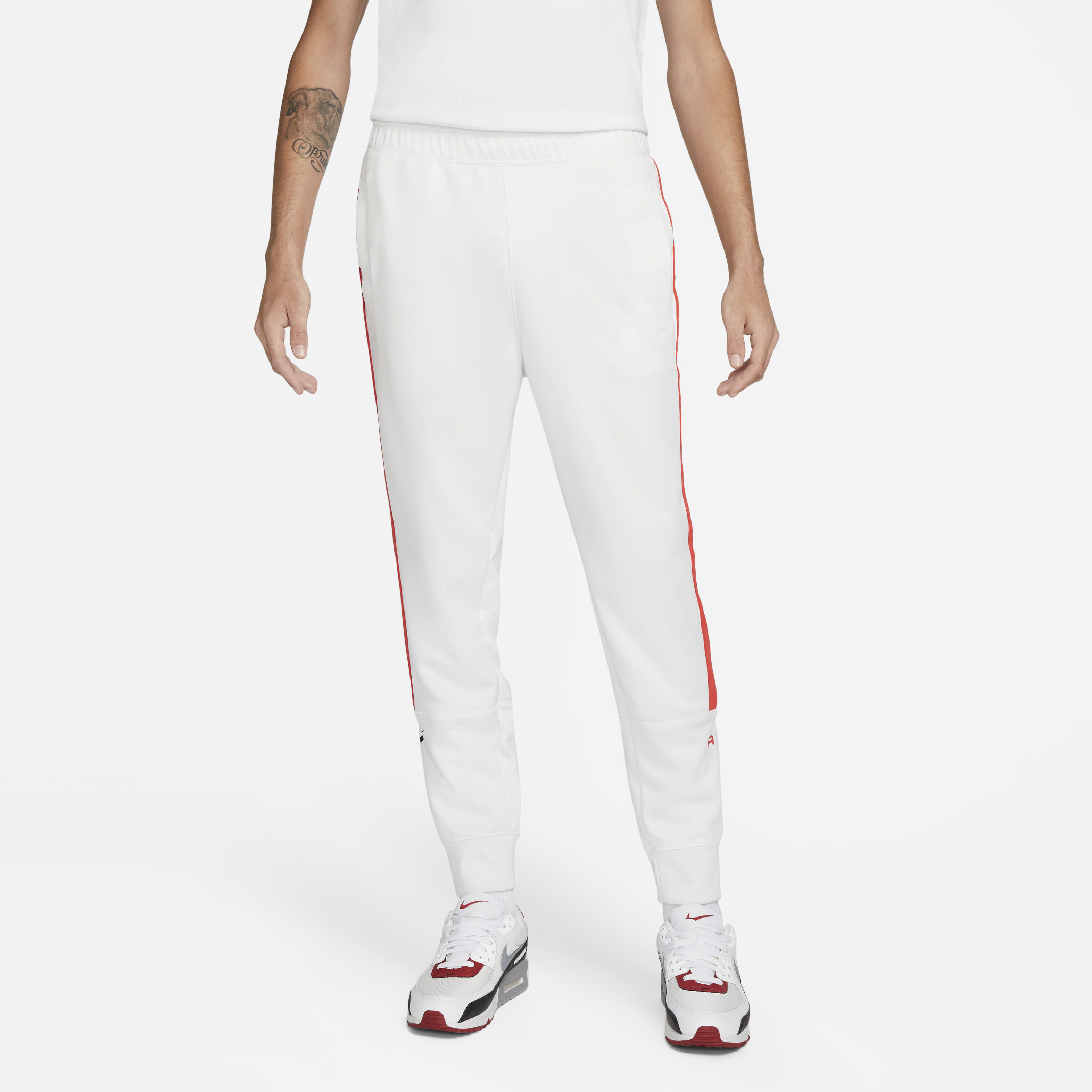 Nike cuffed joggers mens clearance