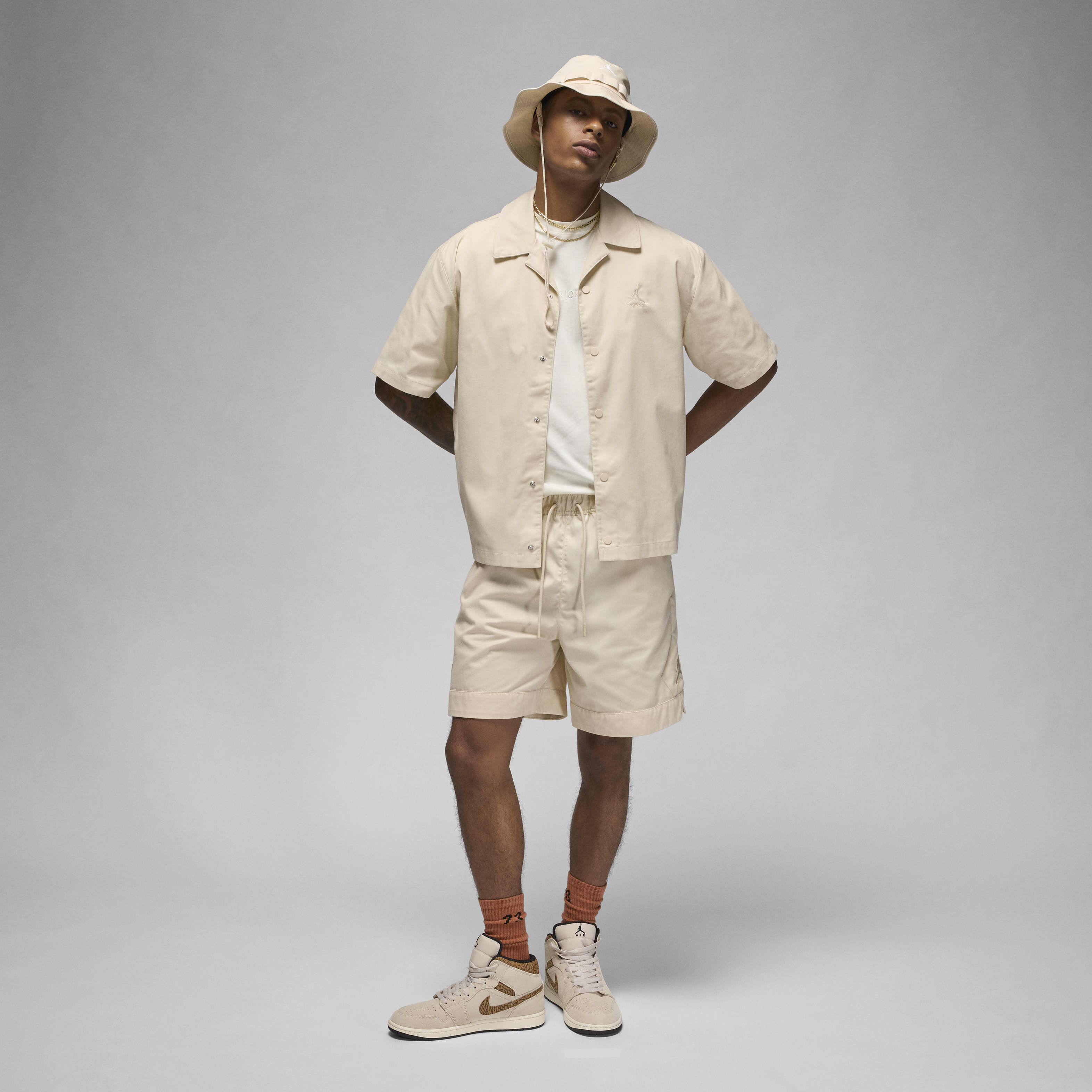 Jordan Essentials image number 6