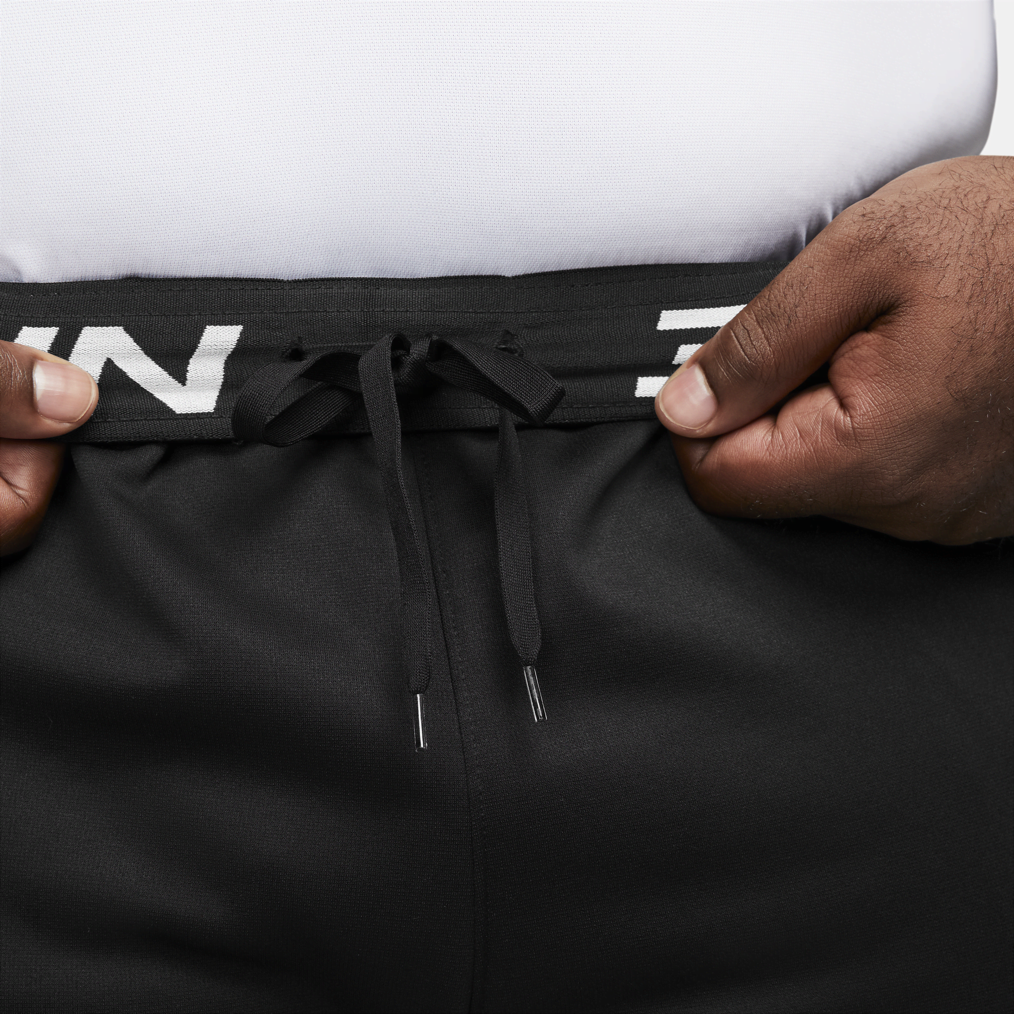 Shop Therma Men s Therma FIT Tapered Fitness Trousers Nike UAE
