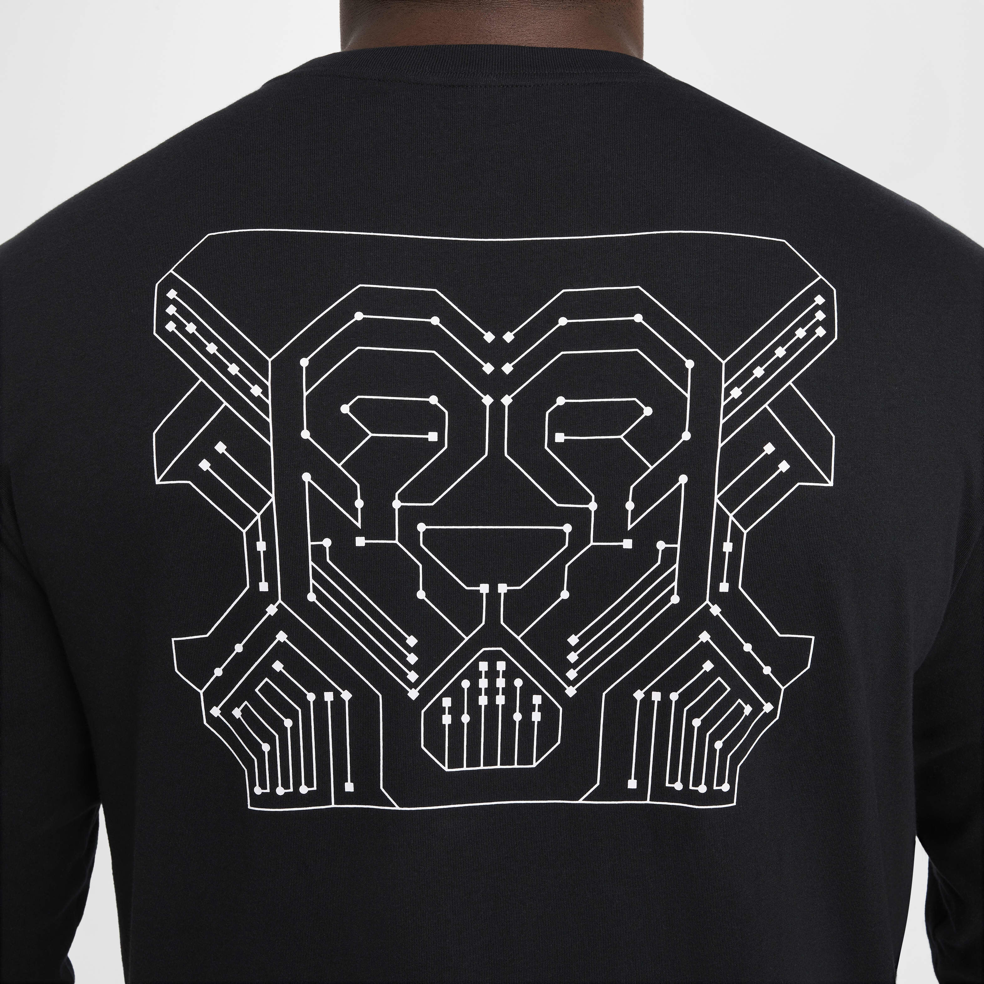 LeBron image number 11