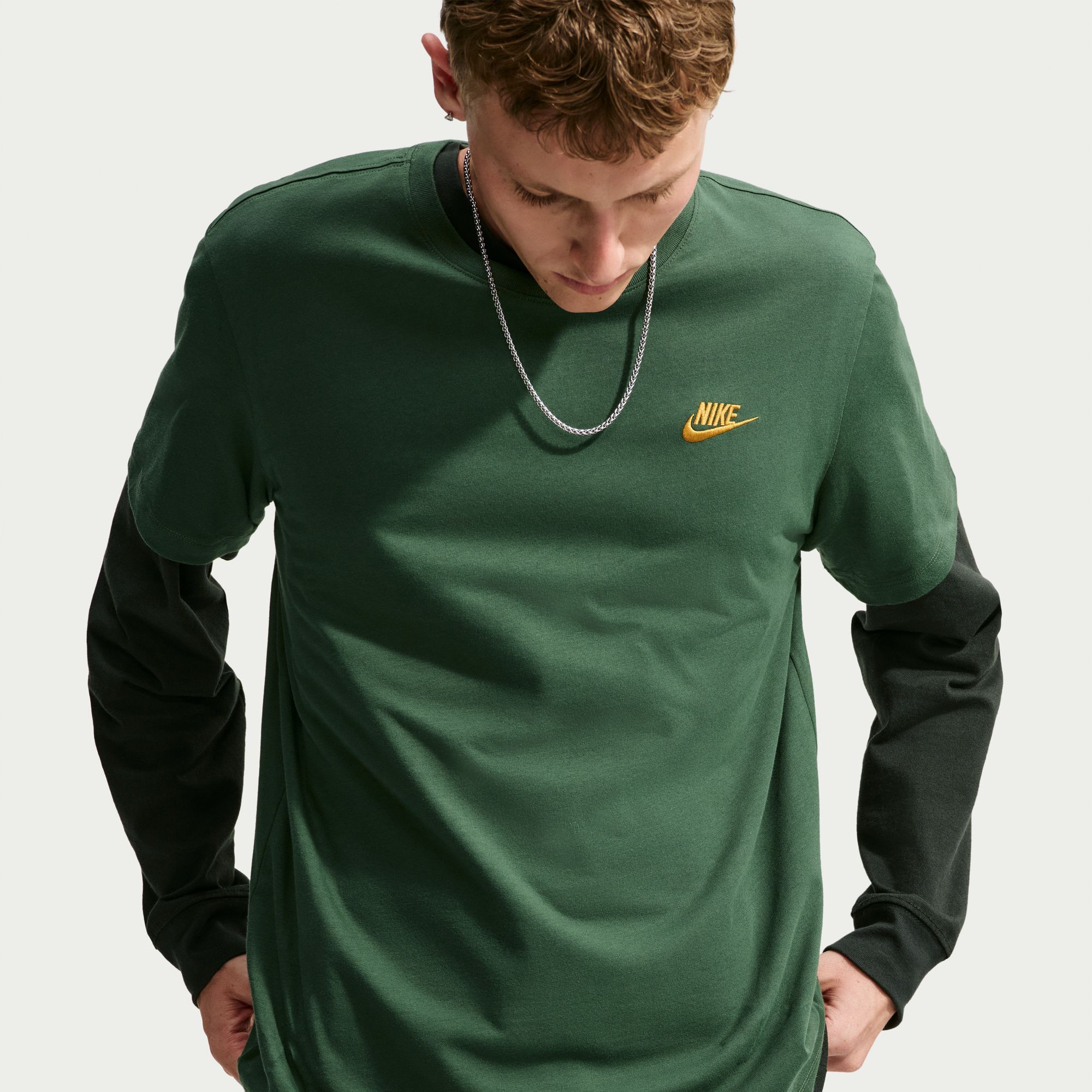 Nike Sportswear Club image number 2