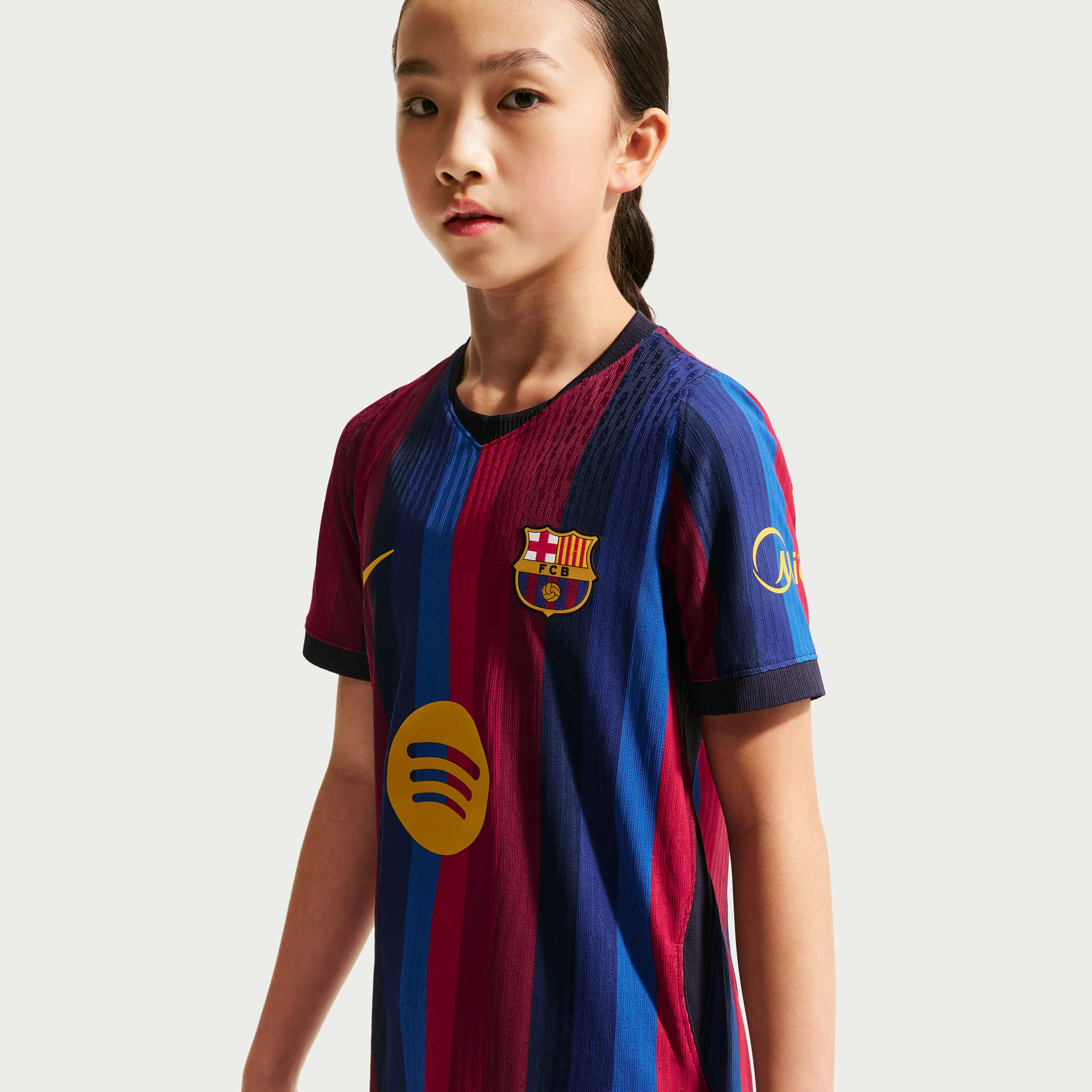 برشلونة 2026/27 ماتش الأساسي image number 1