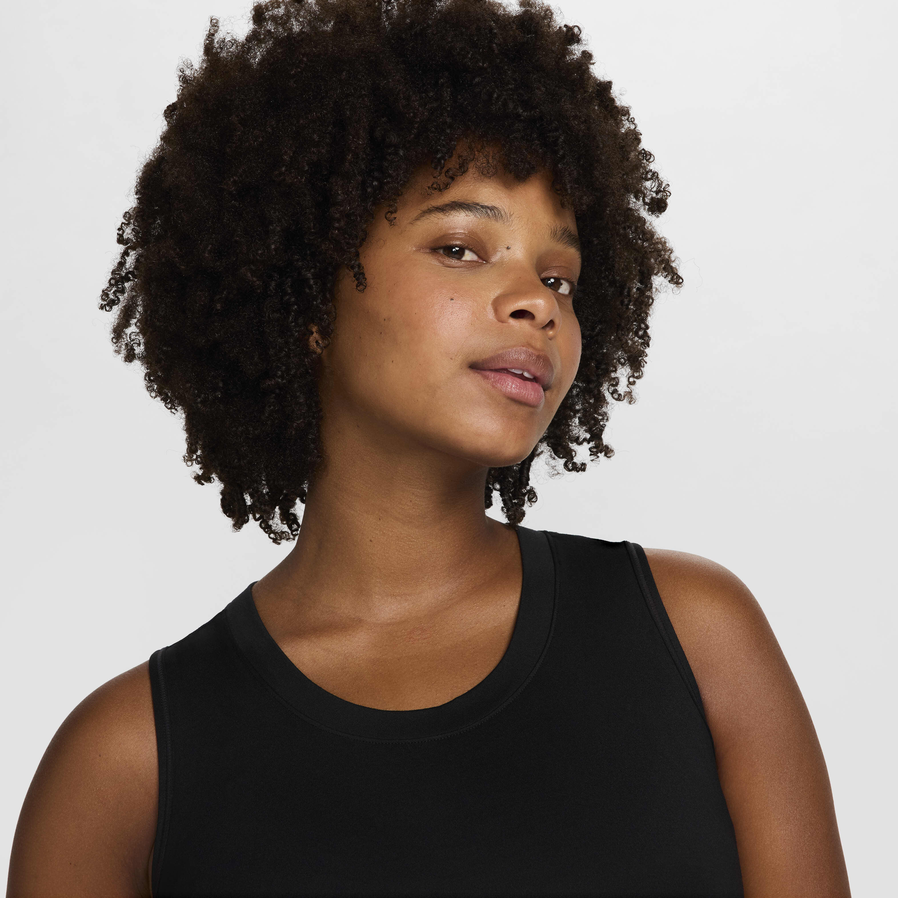 Nike (M) One image number 2