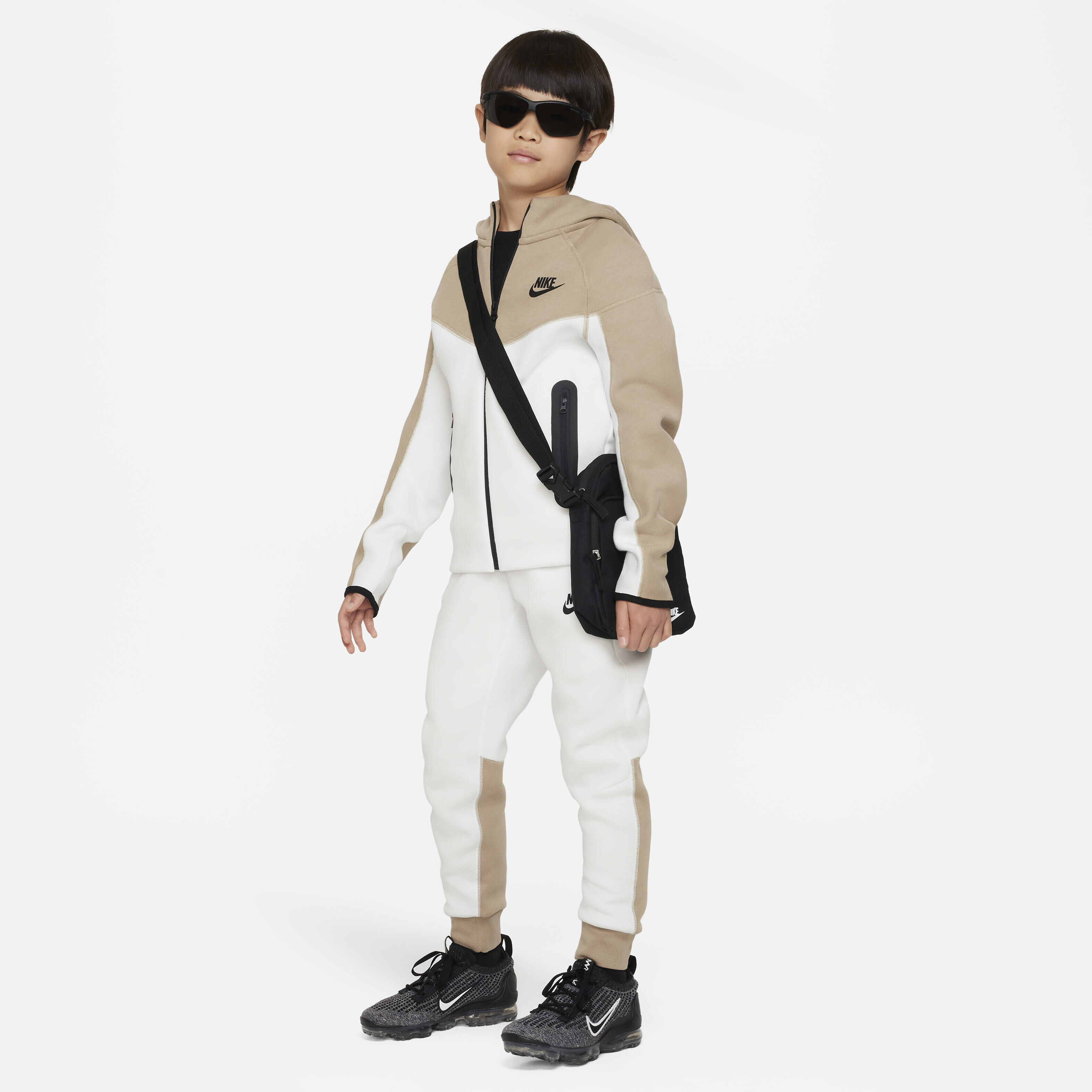 Buy Nike Sportswear Tech Fleece Older Kids Boys Trousers Nike UAE Official