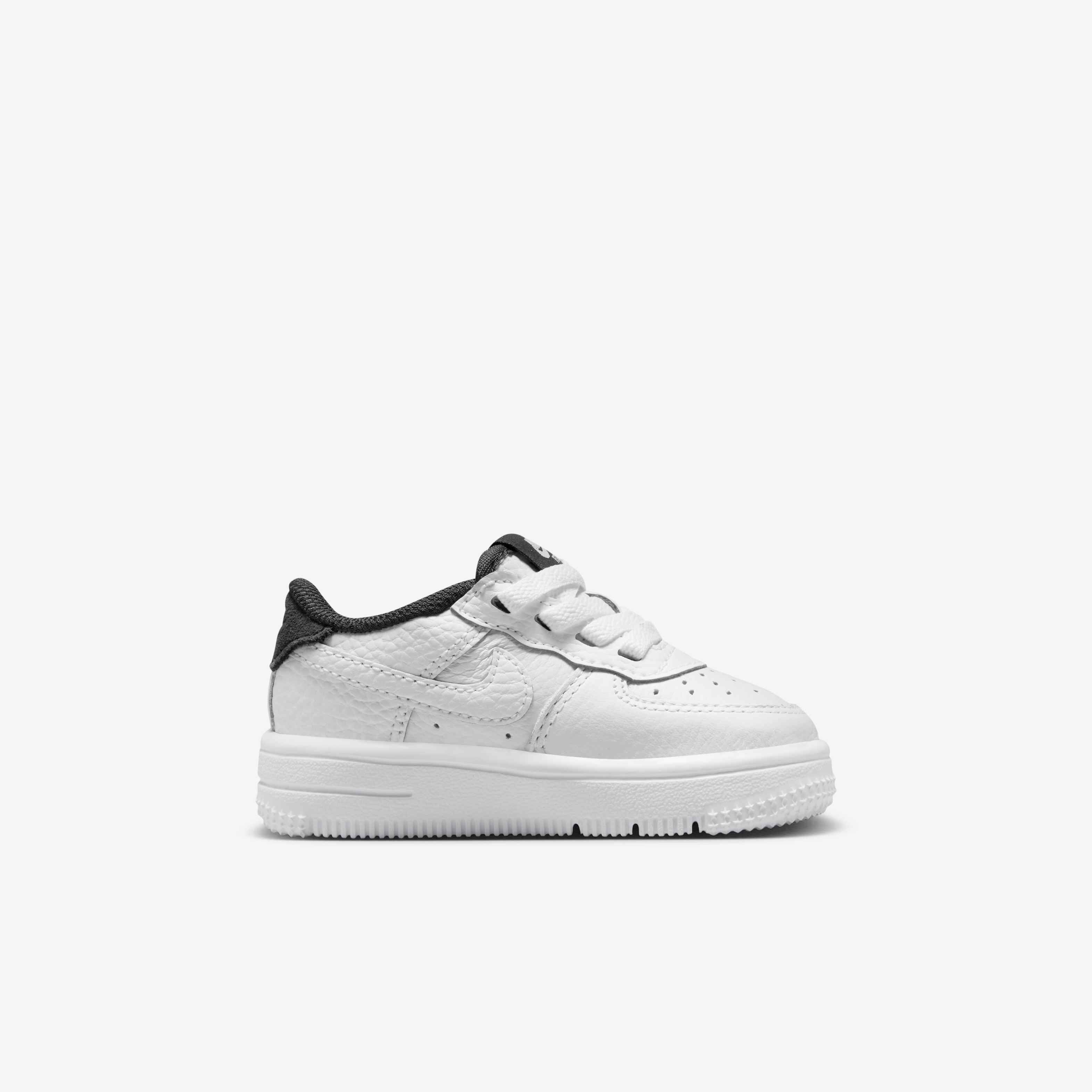 Nike Force 1 Low LV8 EasyOn image number 2