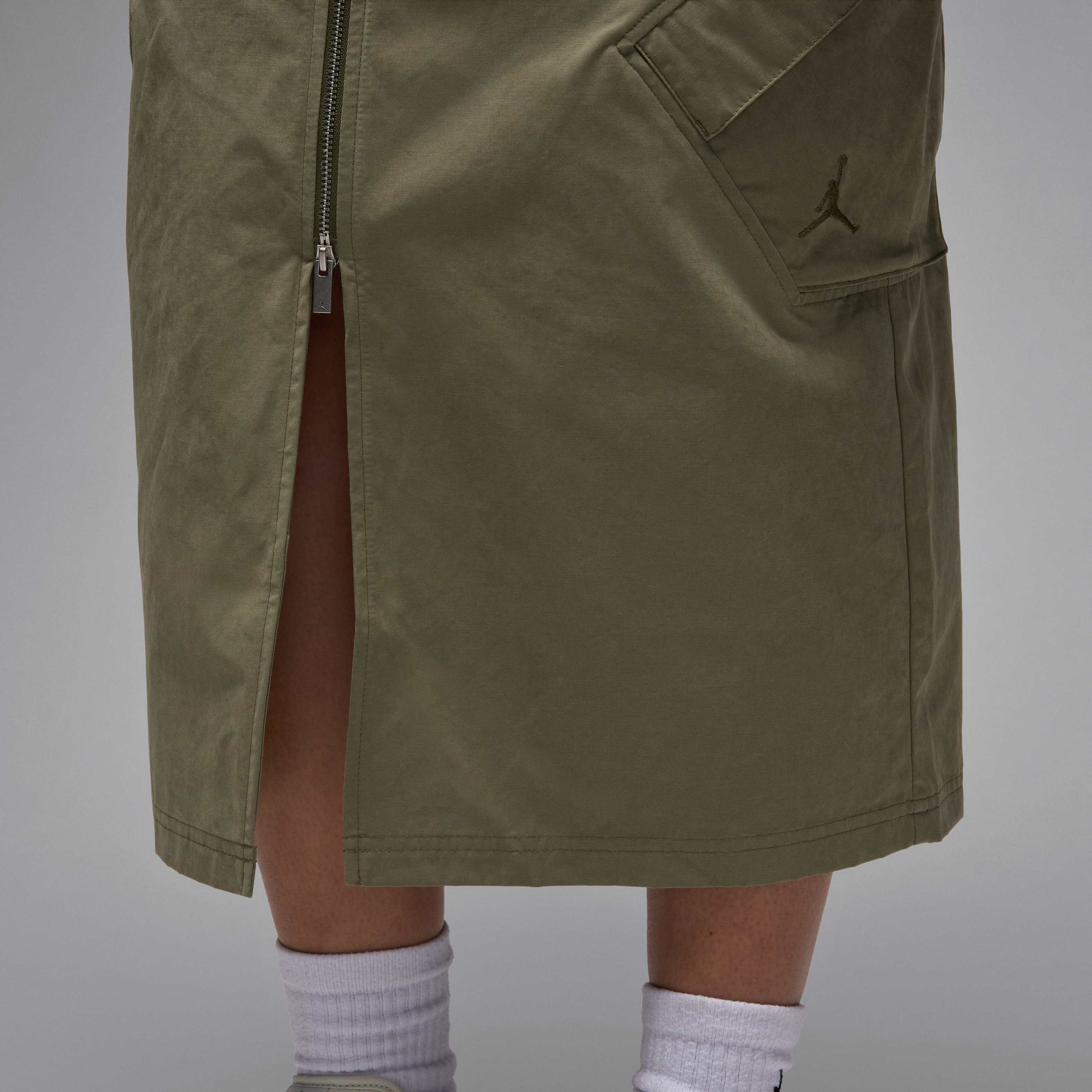 Buy Jordan Chicago Women's Skirt - Medium Olive | Nike UAE