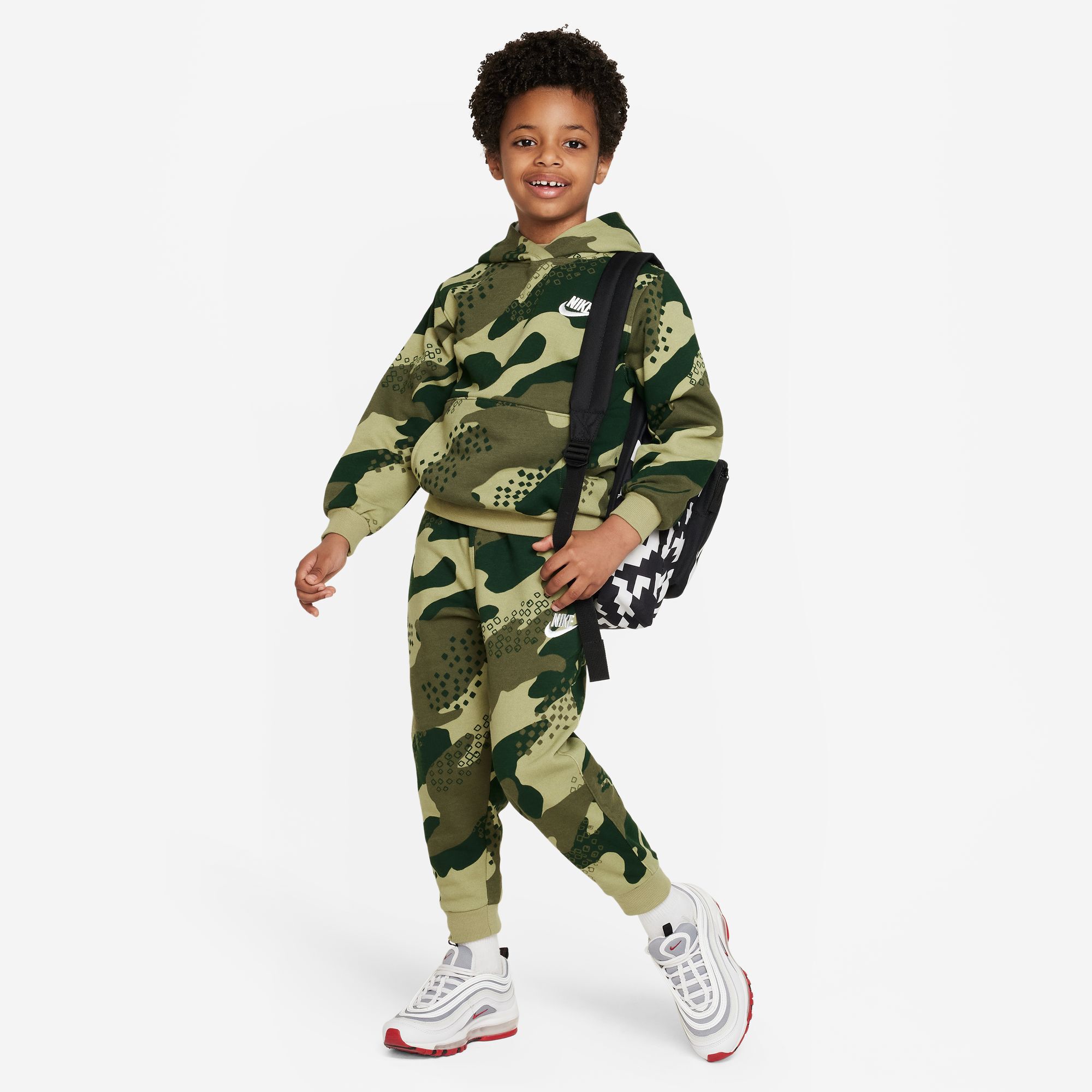 Nike clearance camo tracksuit
