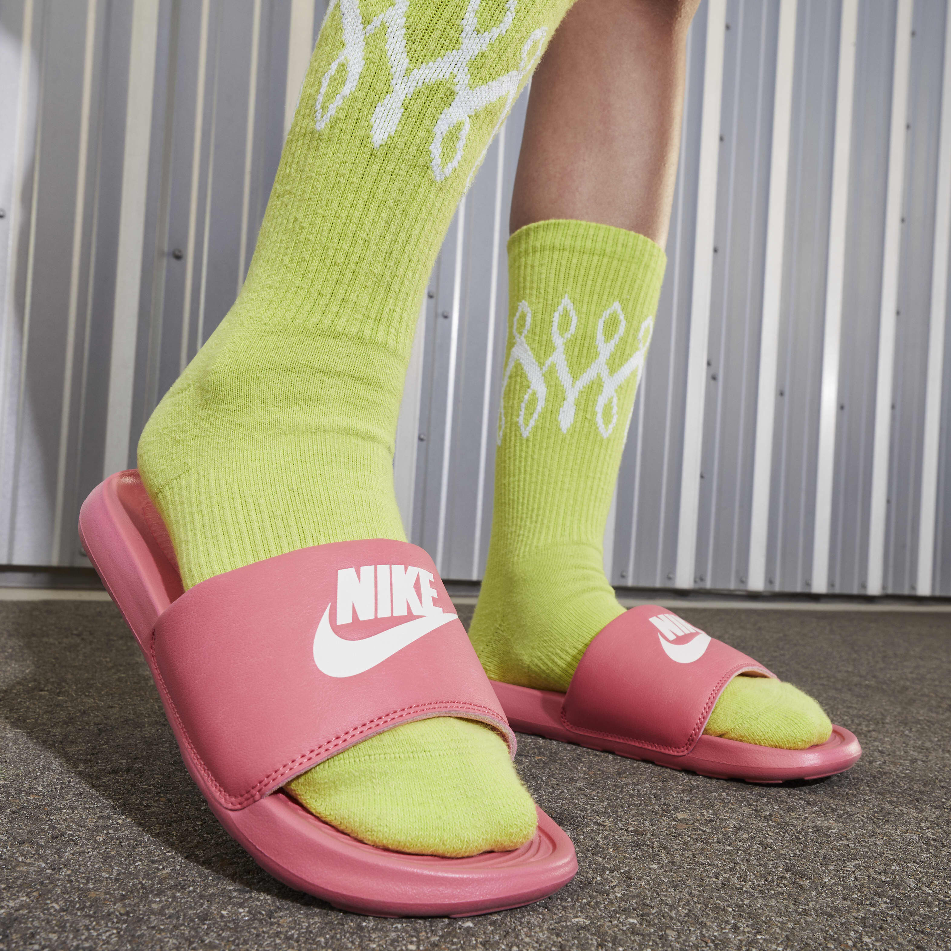 Nike Victori One image number 6