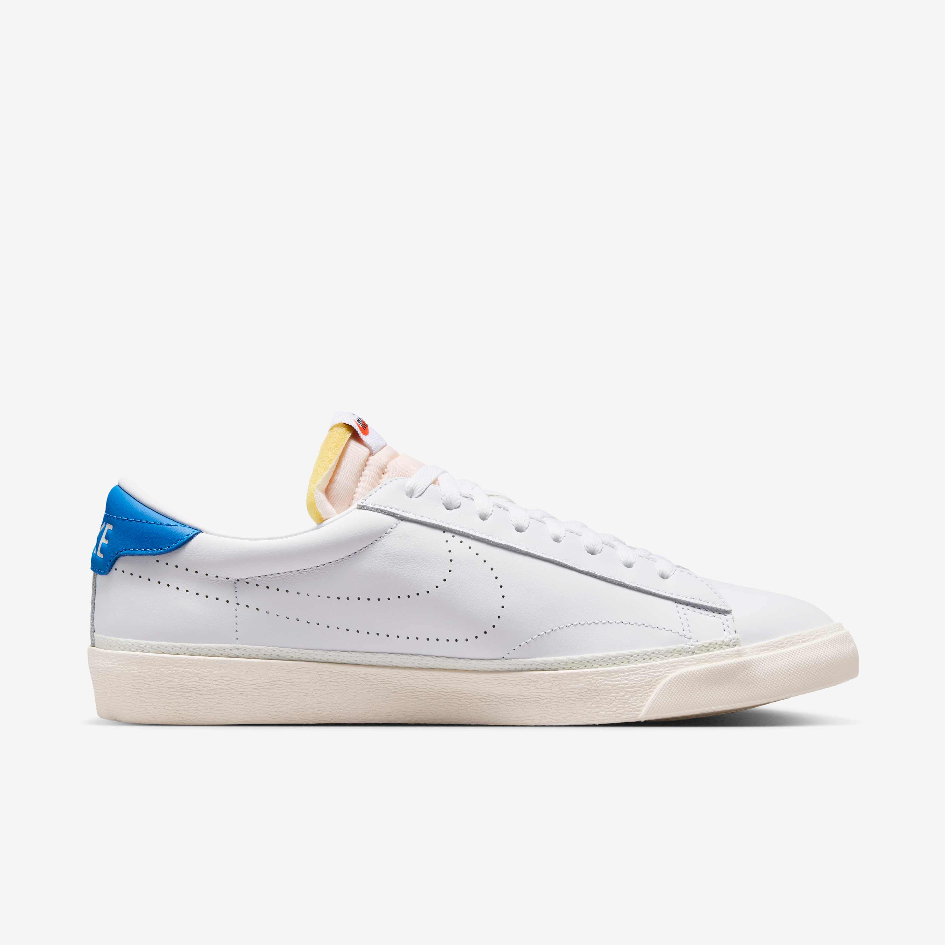 Nike Tennis Classic image number 2