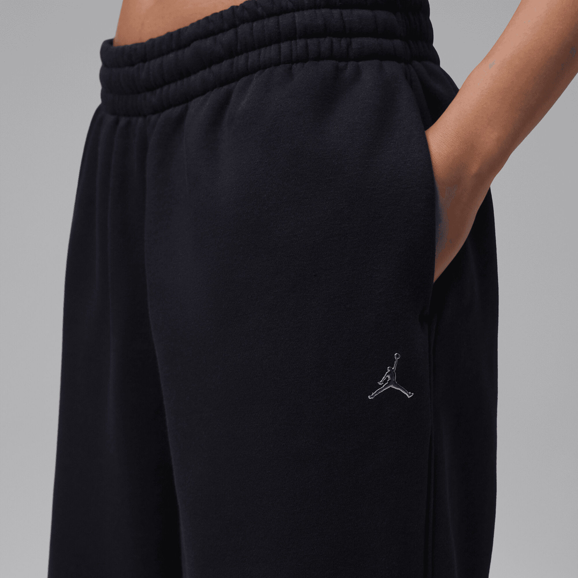 Jordan Brooklyn image number 3