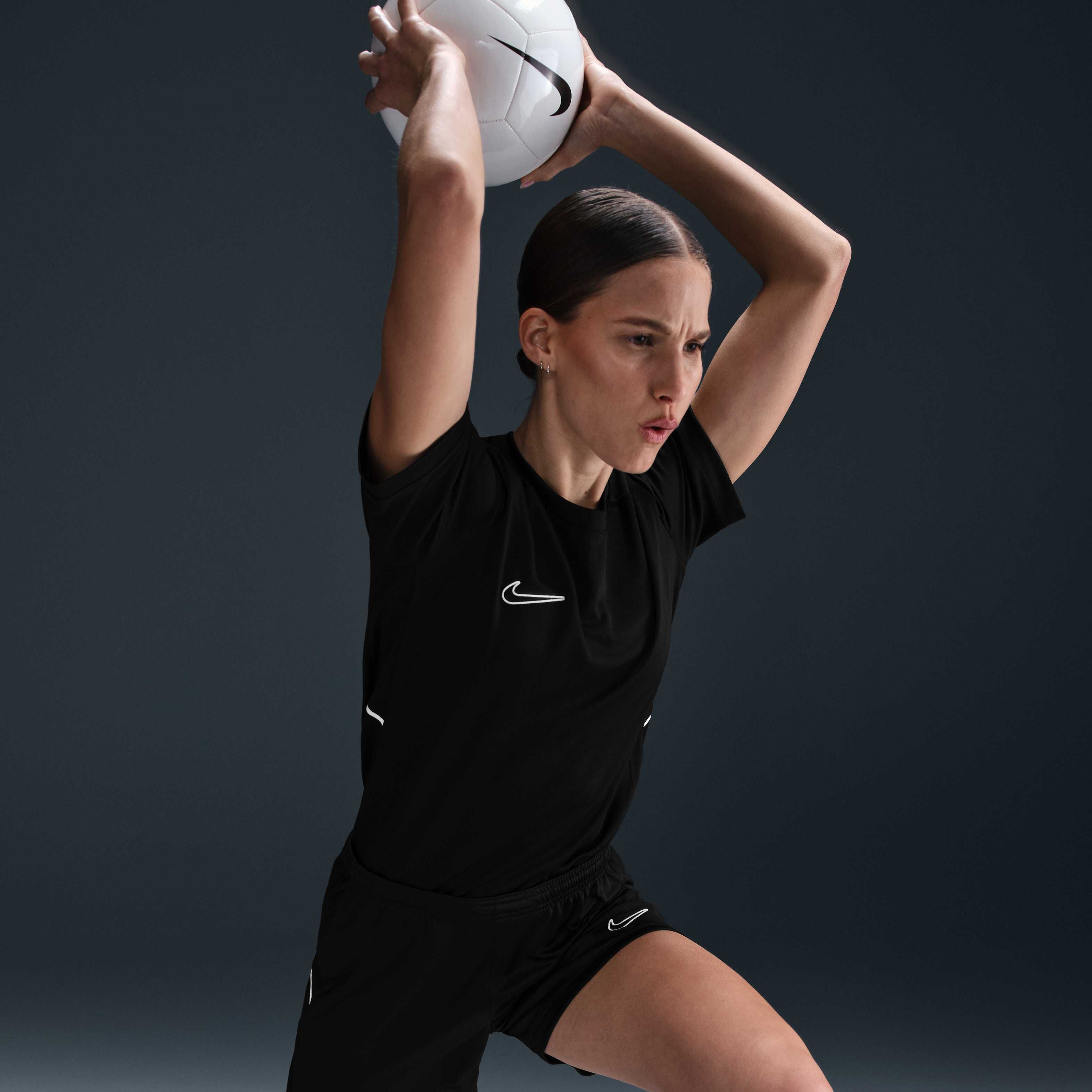 Nike Academy image number 2