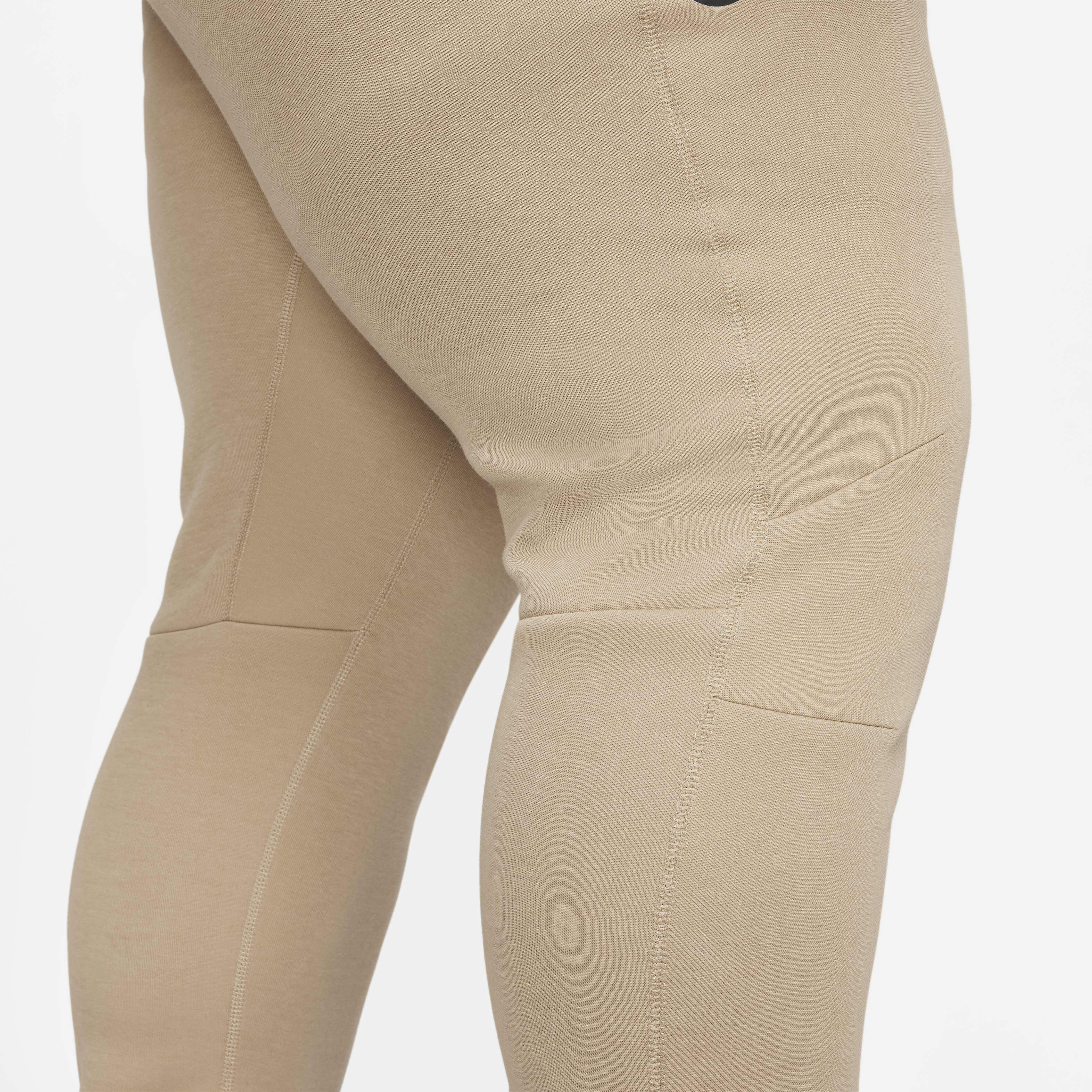 Nike Sportswear Tech Fleece image number 16