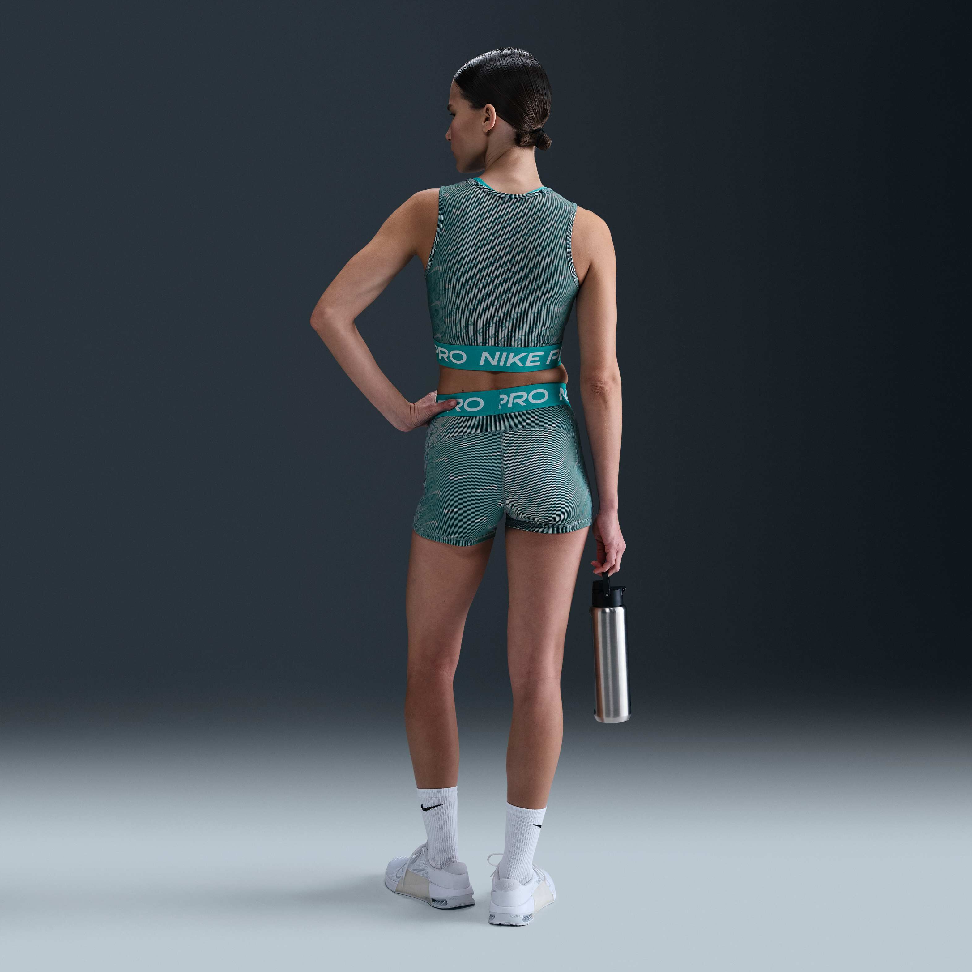 Nike Pro image number 3