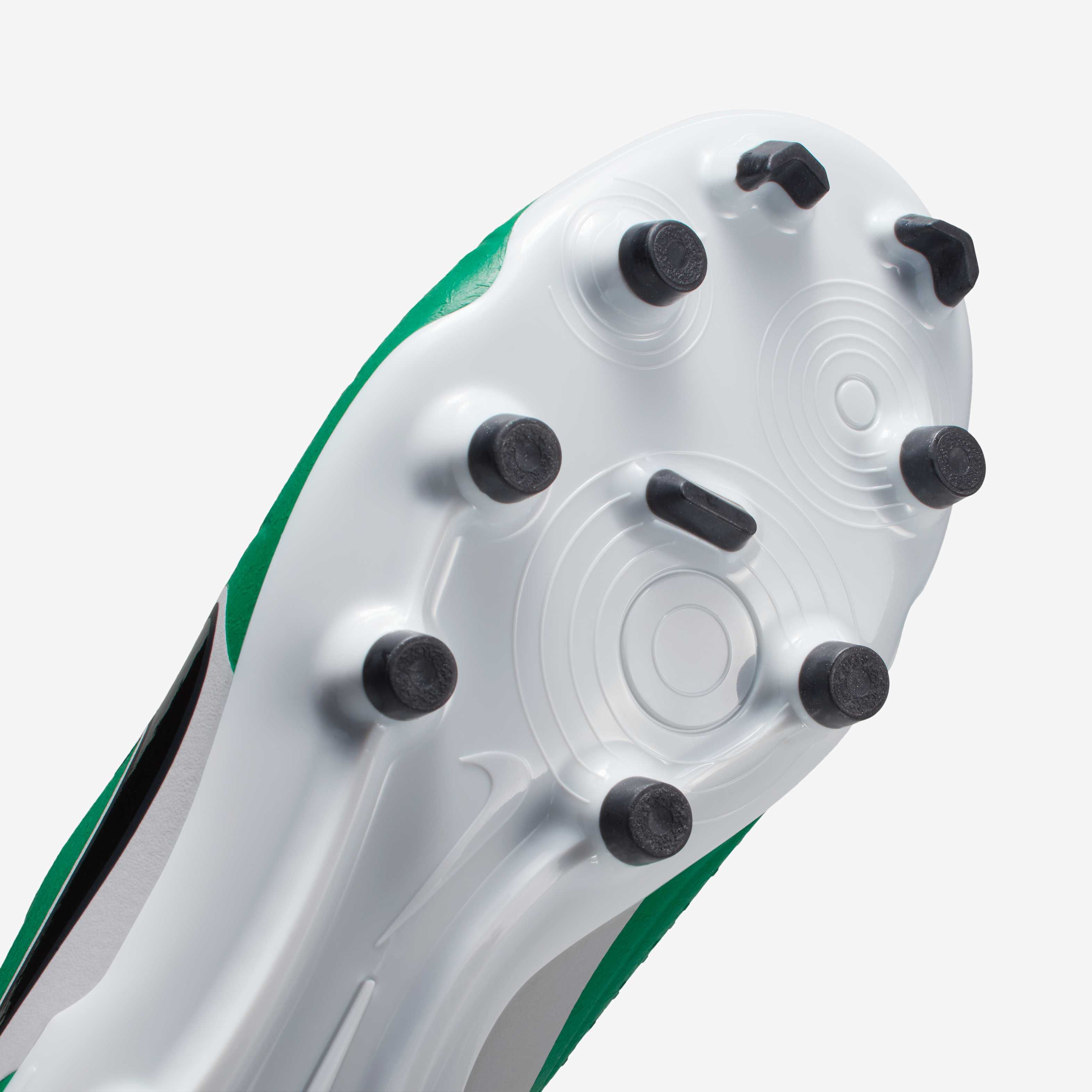 Nike Jr. Tiempo Legend 10 Academy LV8 image number 6