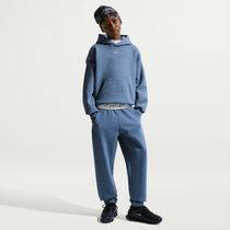 Nike Solo Swoosh