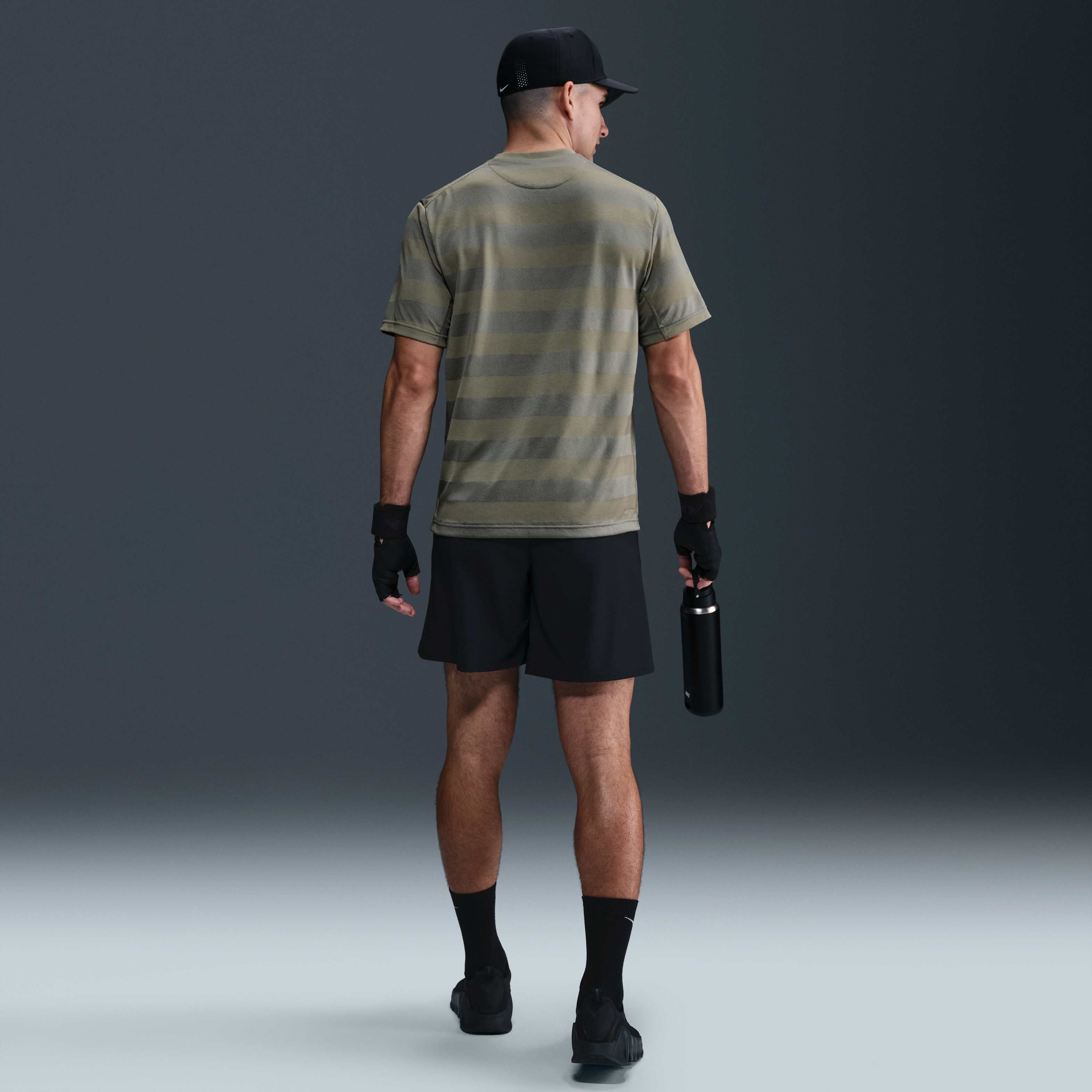 Nike Primary image number 4