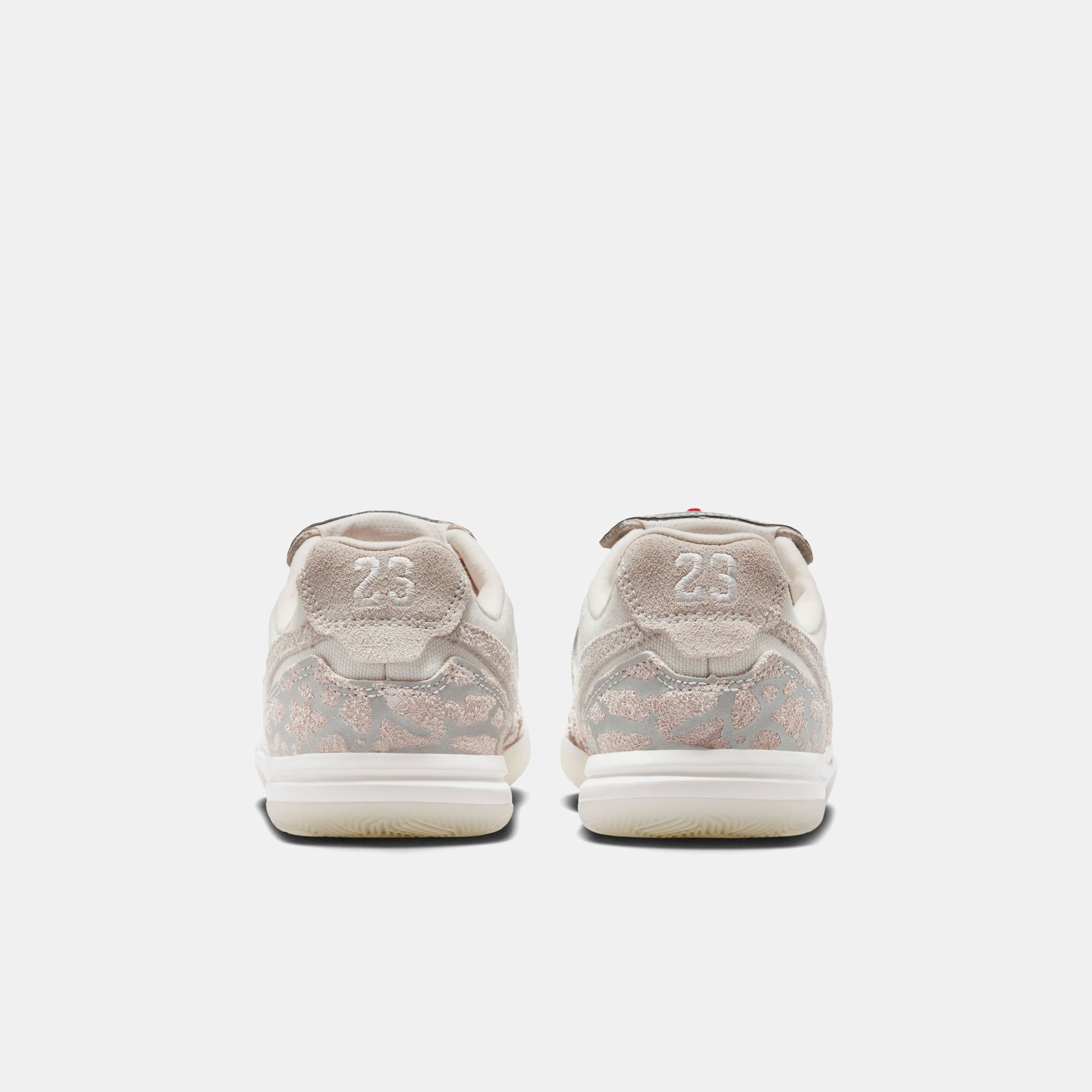 Jordan Jr. Tiempo Streetgato SE image number 1