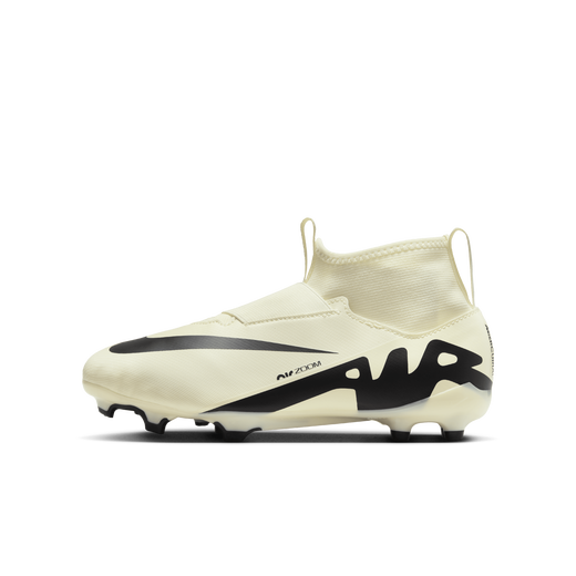 Nike football hotsell shoes new