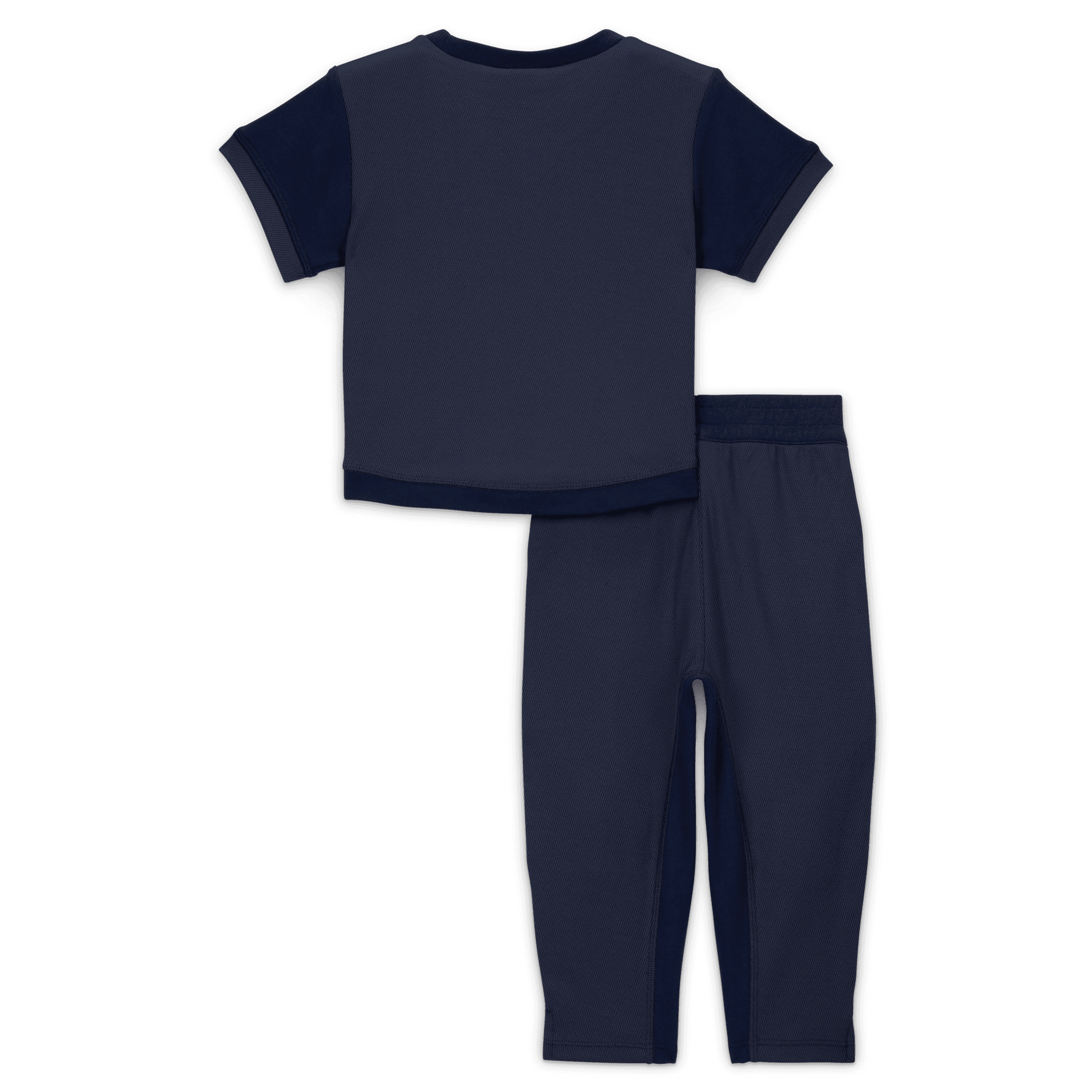 نايكي ريدي، ست! image number 1