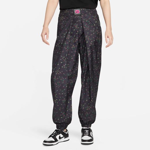 نايكي سبورتسوير ايكون كلاش