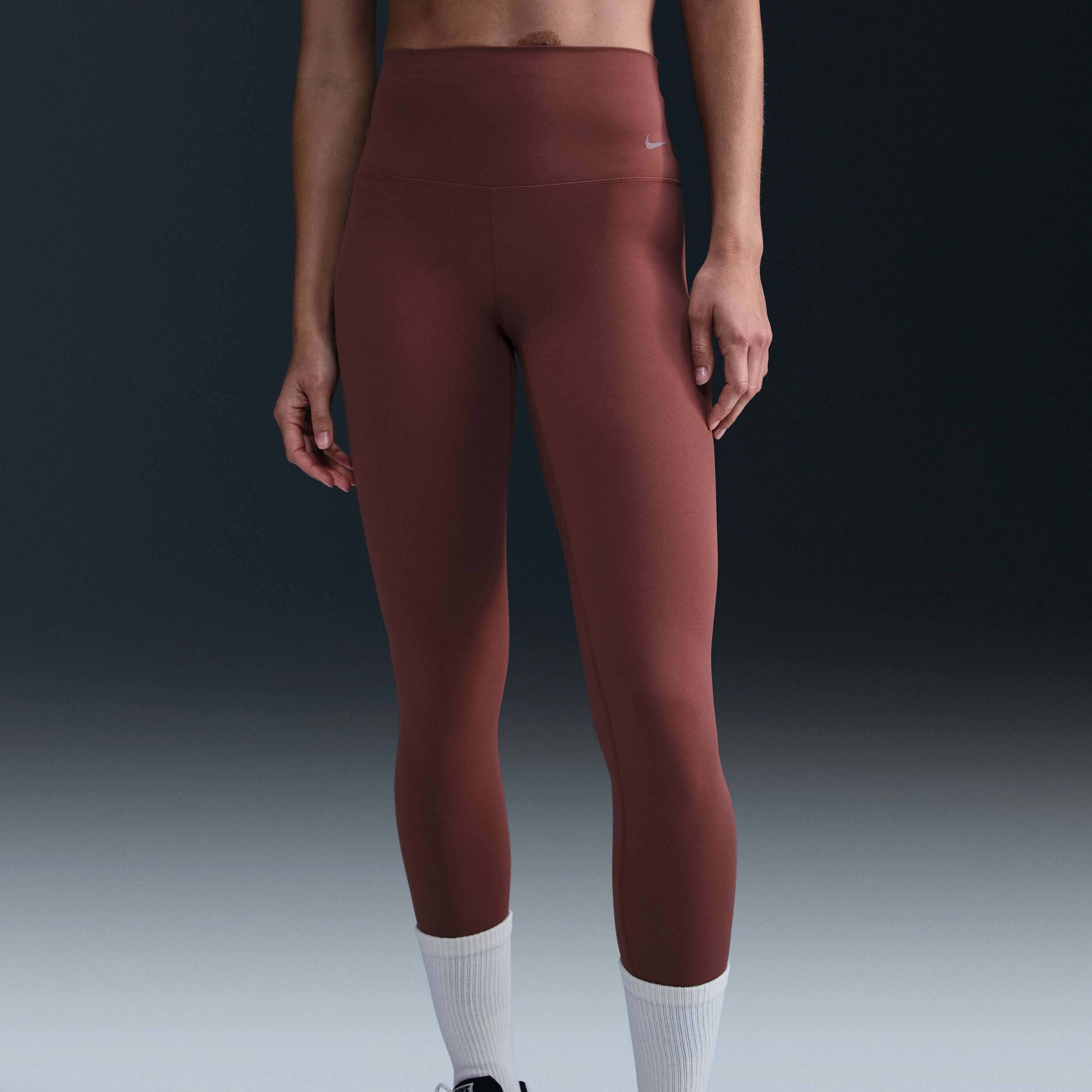 Nike Zenvy image number 1